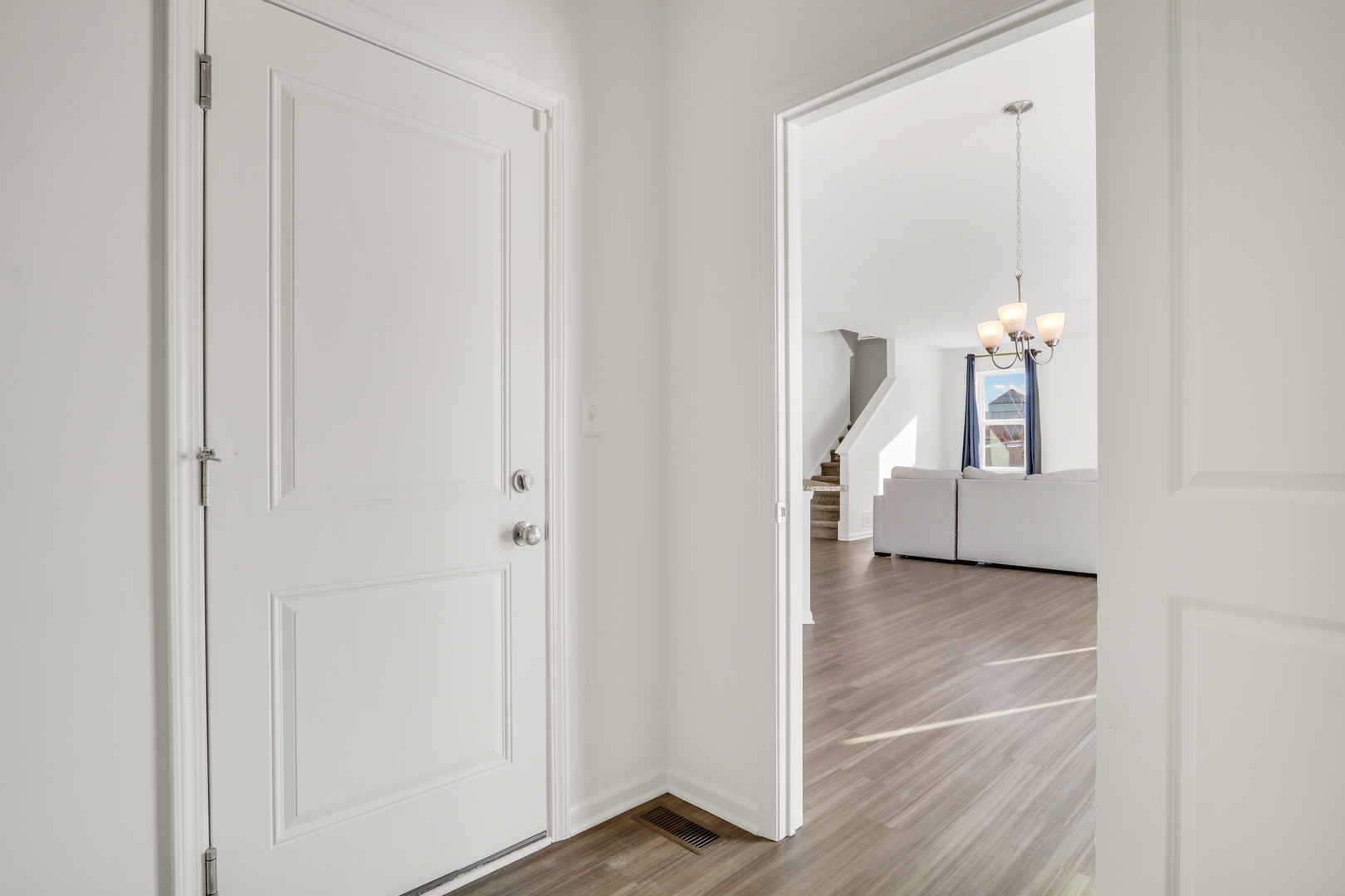 32075 Savannah Drive, Lakemoor, IL 60051