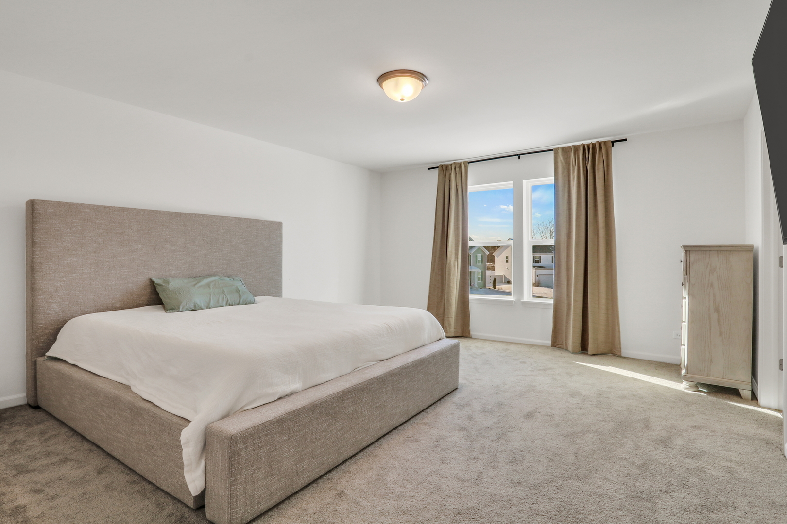 32075 Savannah Drive, Lakemoor, IL 60051