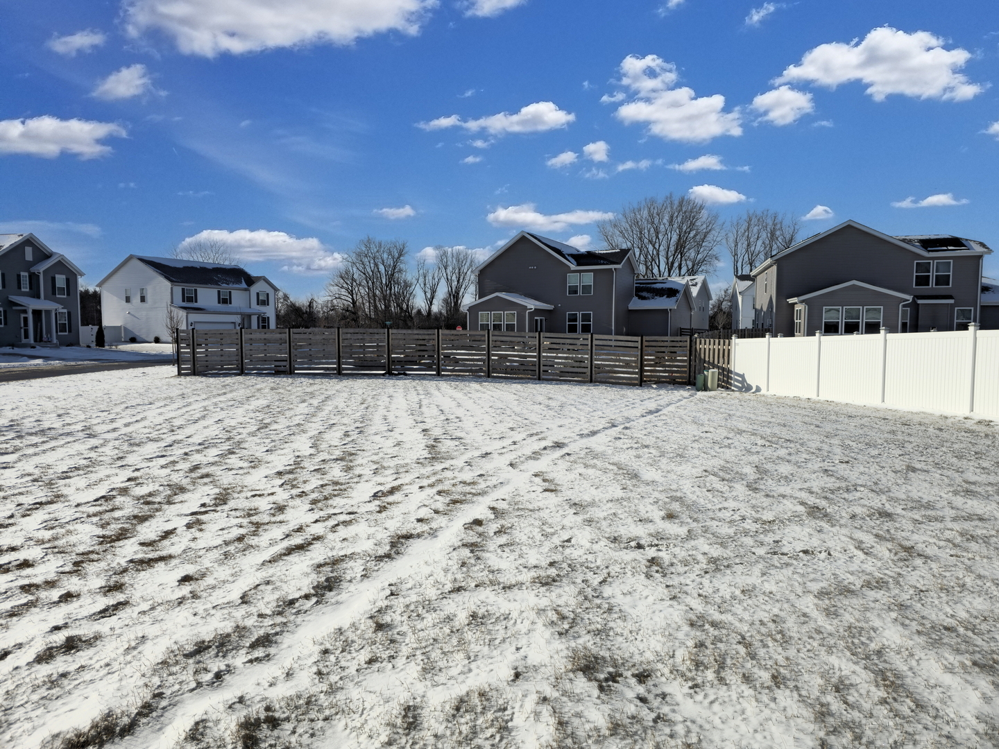 32075 Savannah Drive, Lakemoor, IL 60051