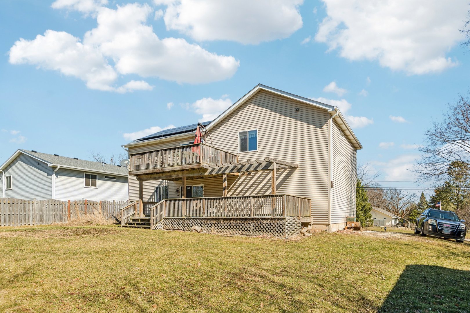 43144 N Lake Avenue, Antioch, IL 60002