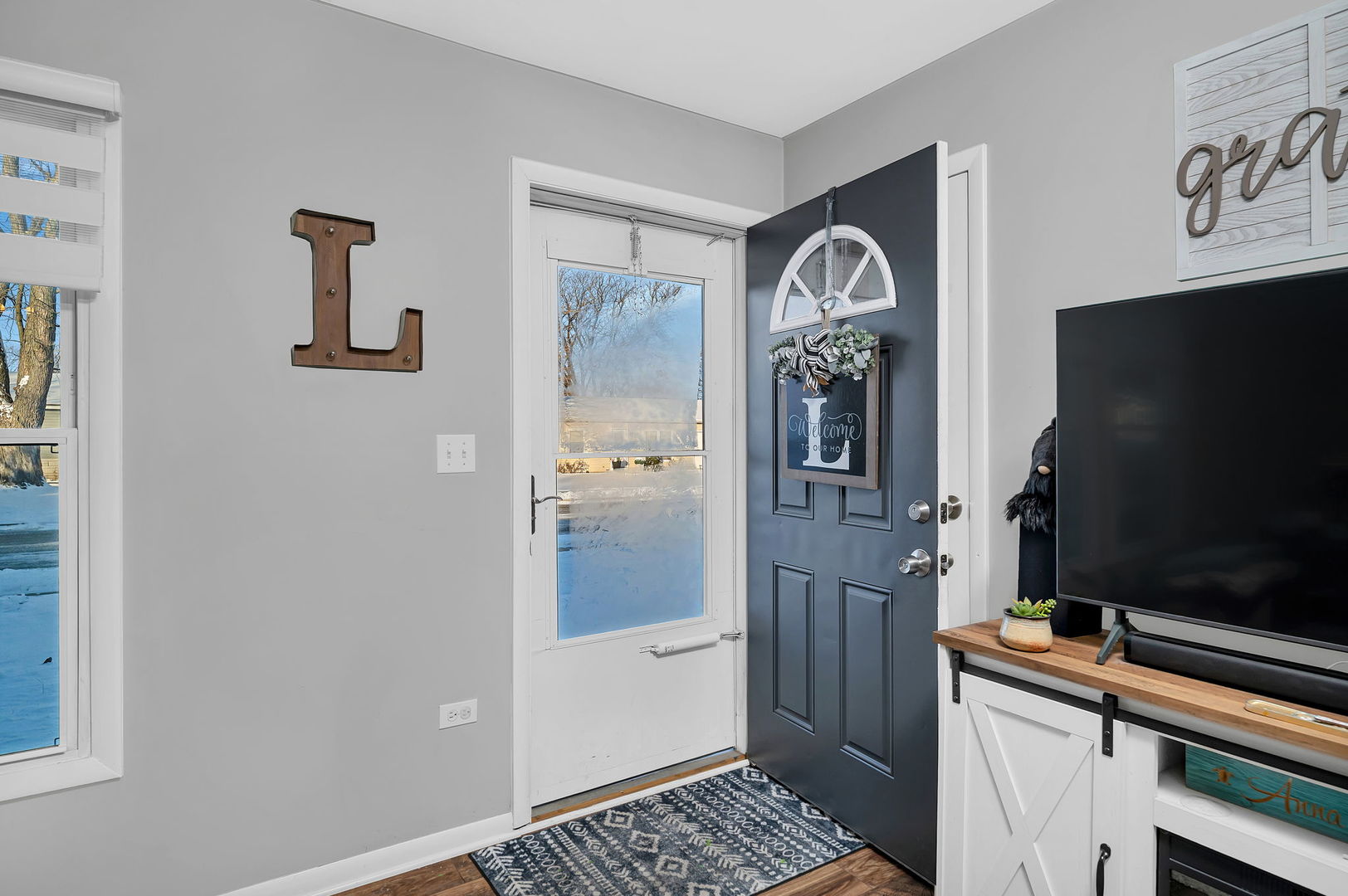 323 Fairfax Avenue, Romeoville, IL 60446