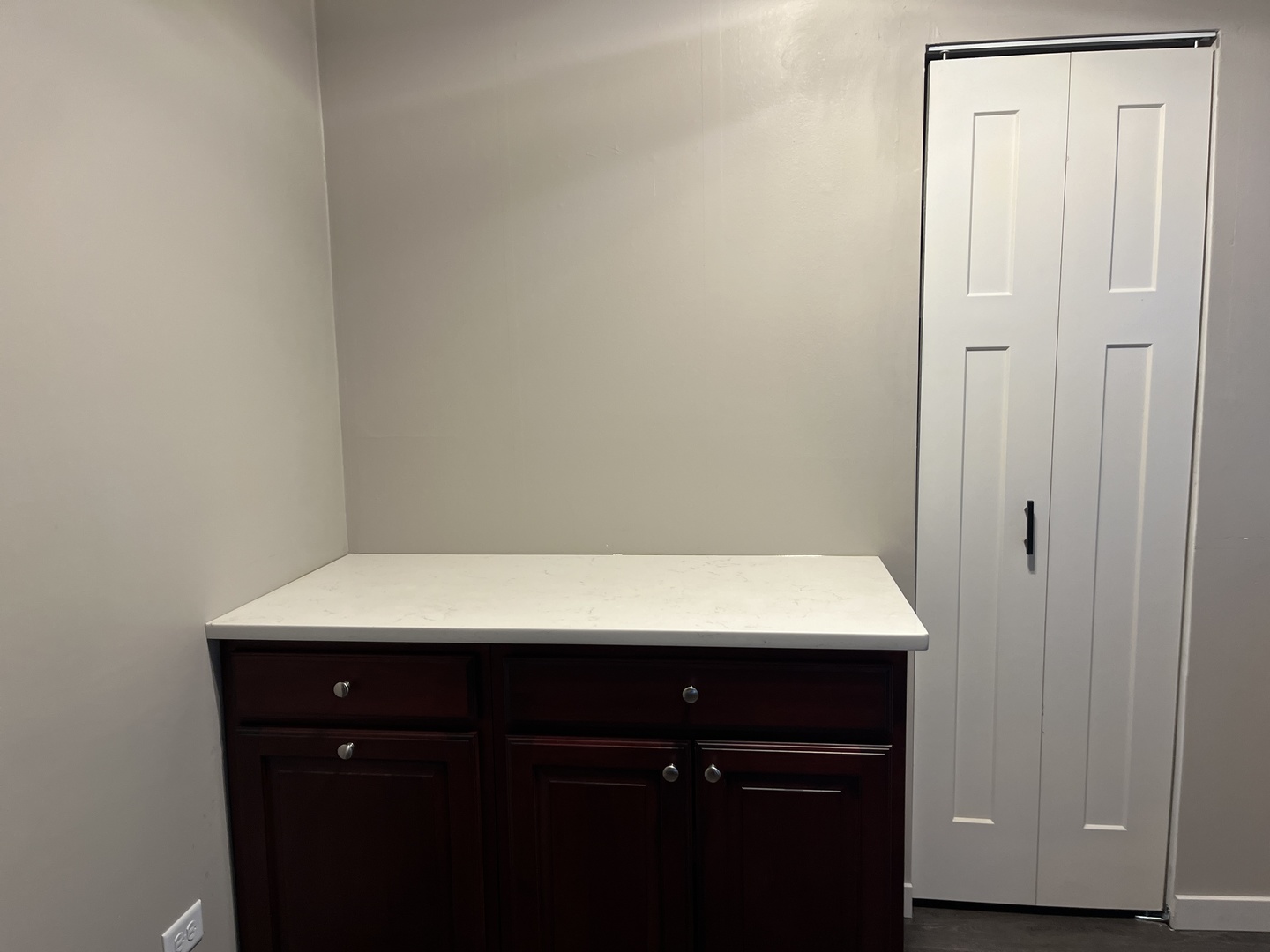 5348 Waterbury Drive #1902, Crestwood, IL 60418