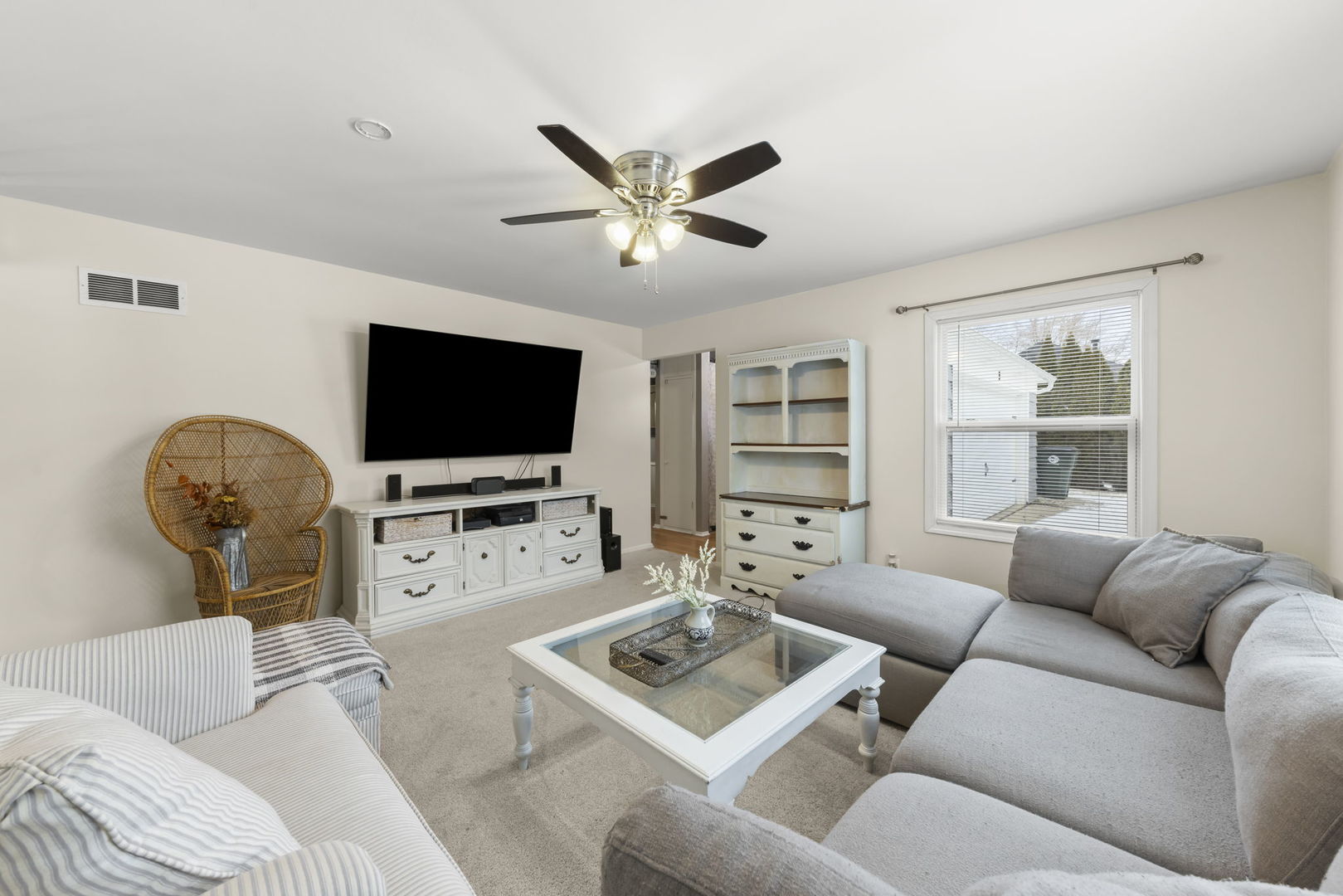 9 Fieldcrest Drive, Montgomery, IL 60538