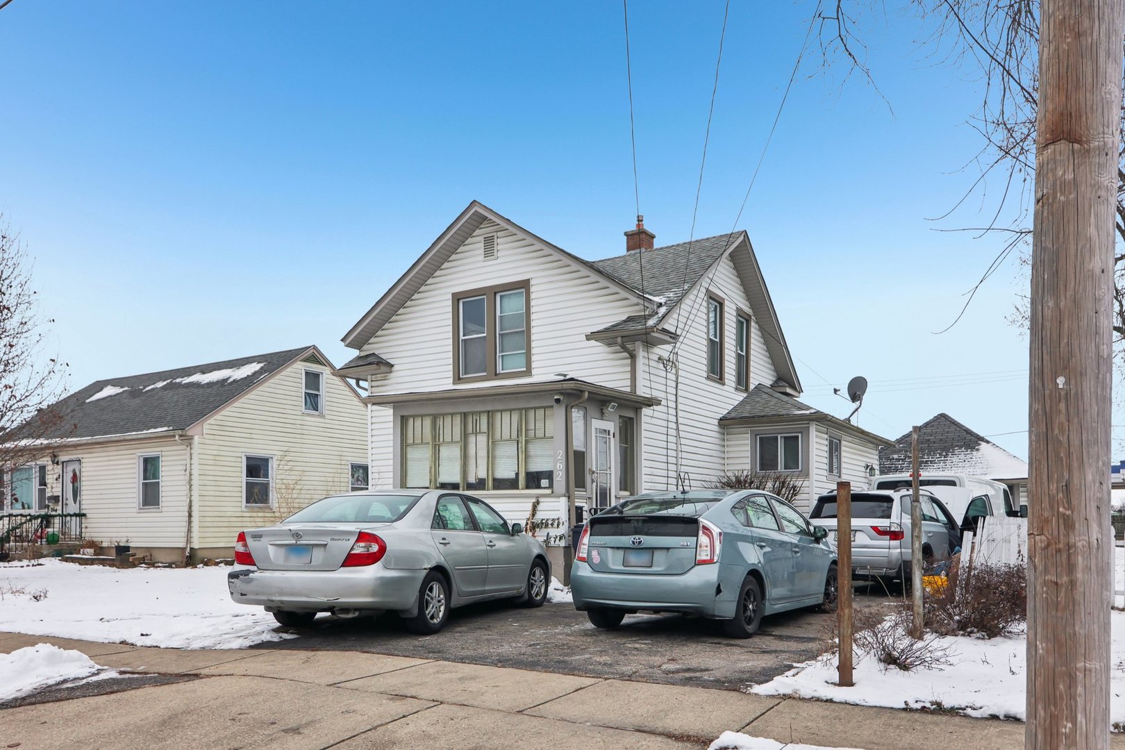 262 S WESTON Avenue, Elgin, IL 60123