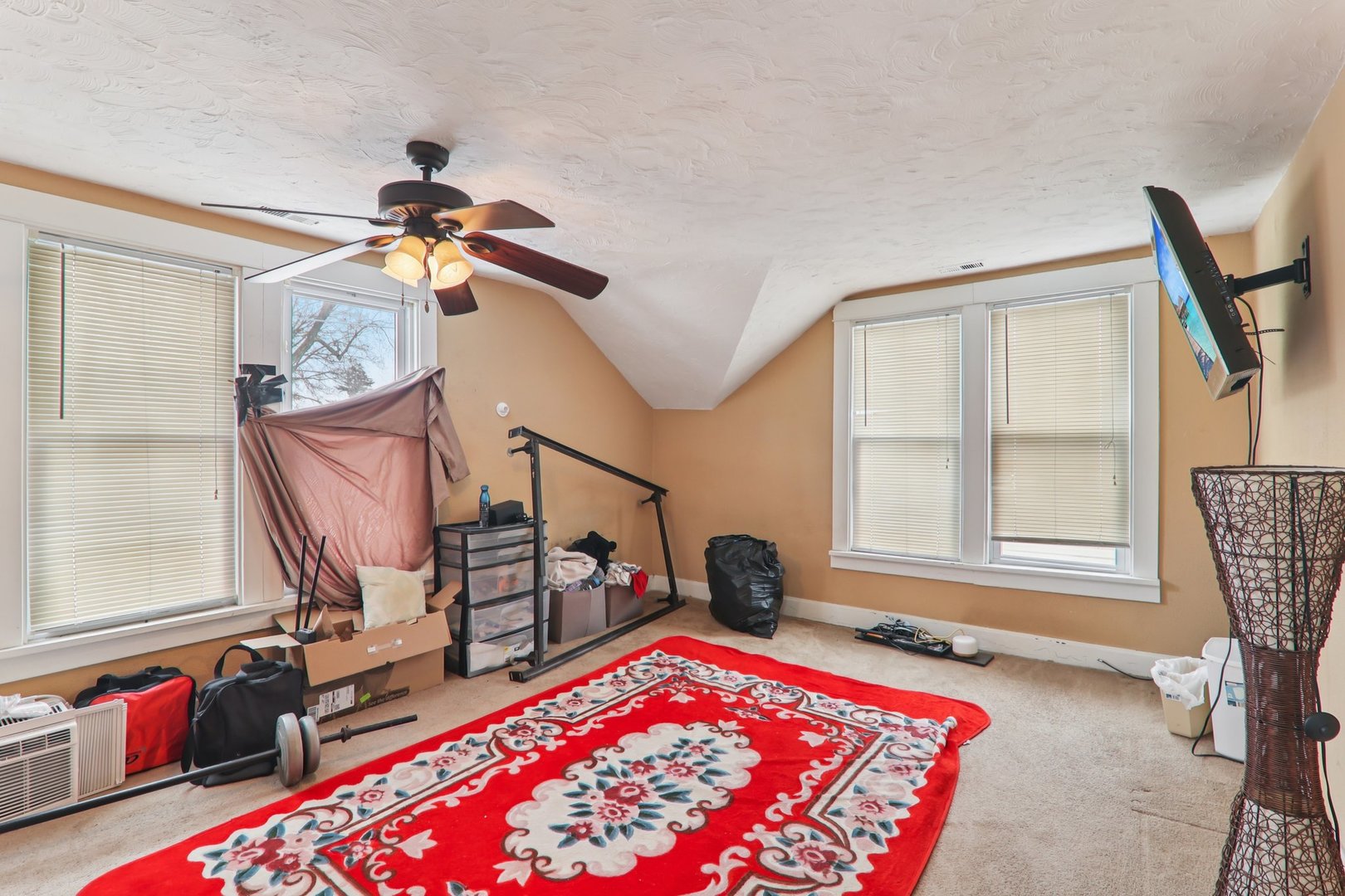 262 S WESTON Avenue, Elgin, IL 60123