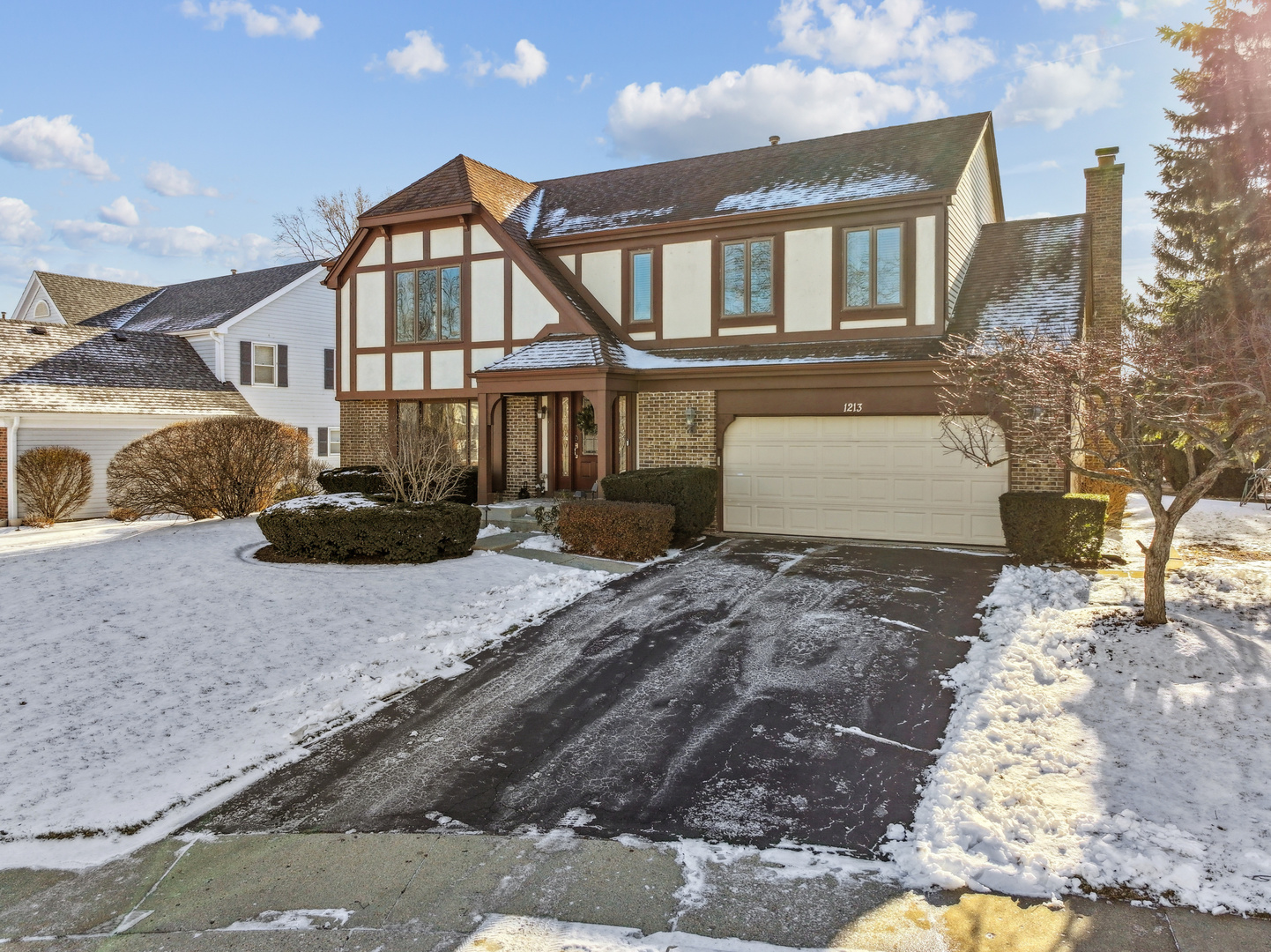 1213 Silver Pine Drive, Hoffman Estates, IL 60010