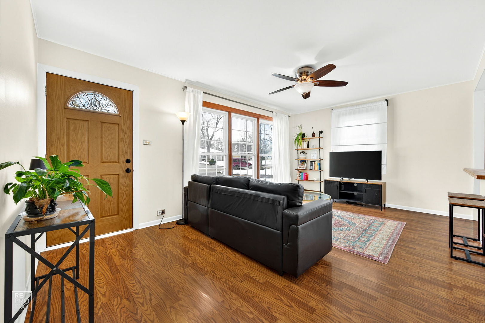 3710 Meadow Drive, Rolling Meadows, IL 60008