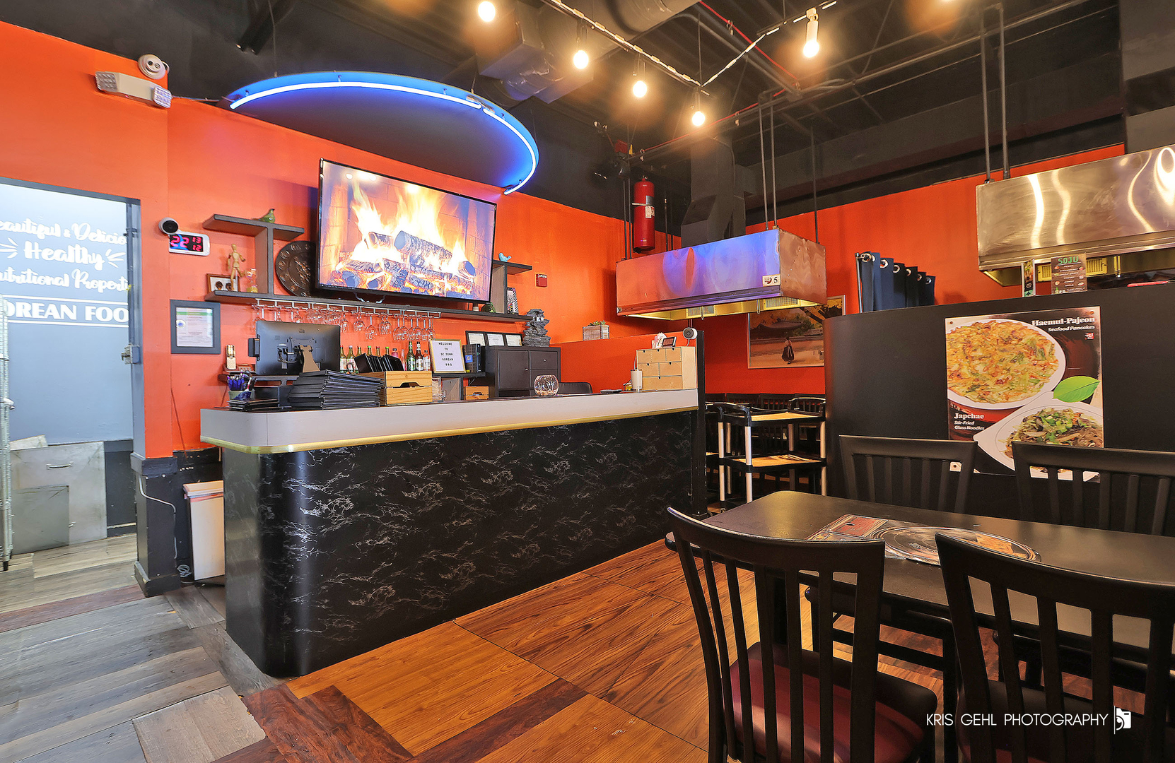 243 W GOLF Road, Schaumburg, IL 60195