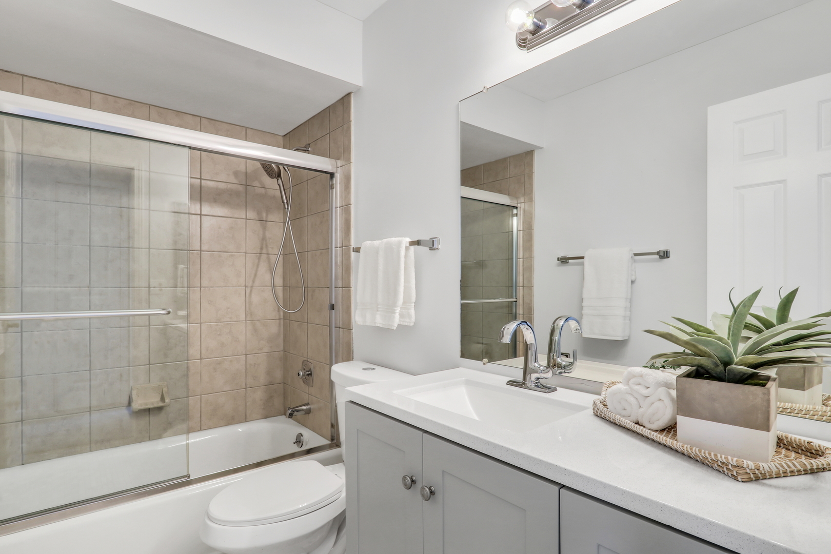 1234 Devonshire Road, Buffalo Grove, IL 60089