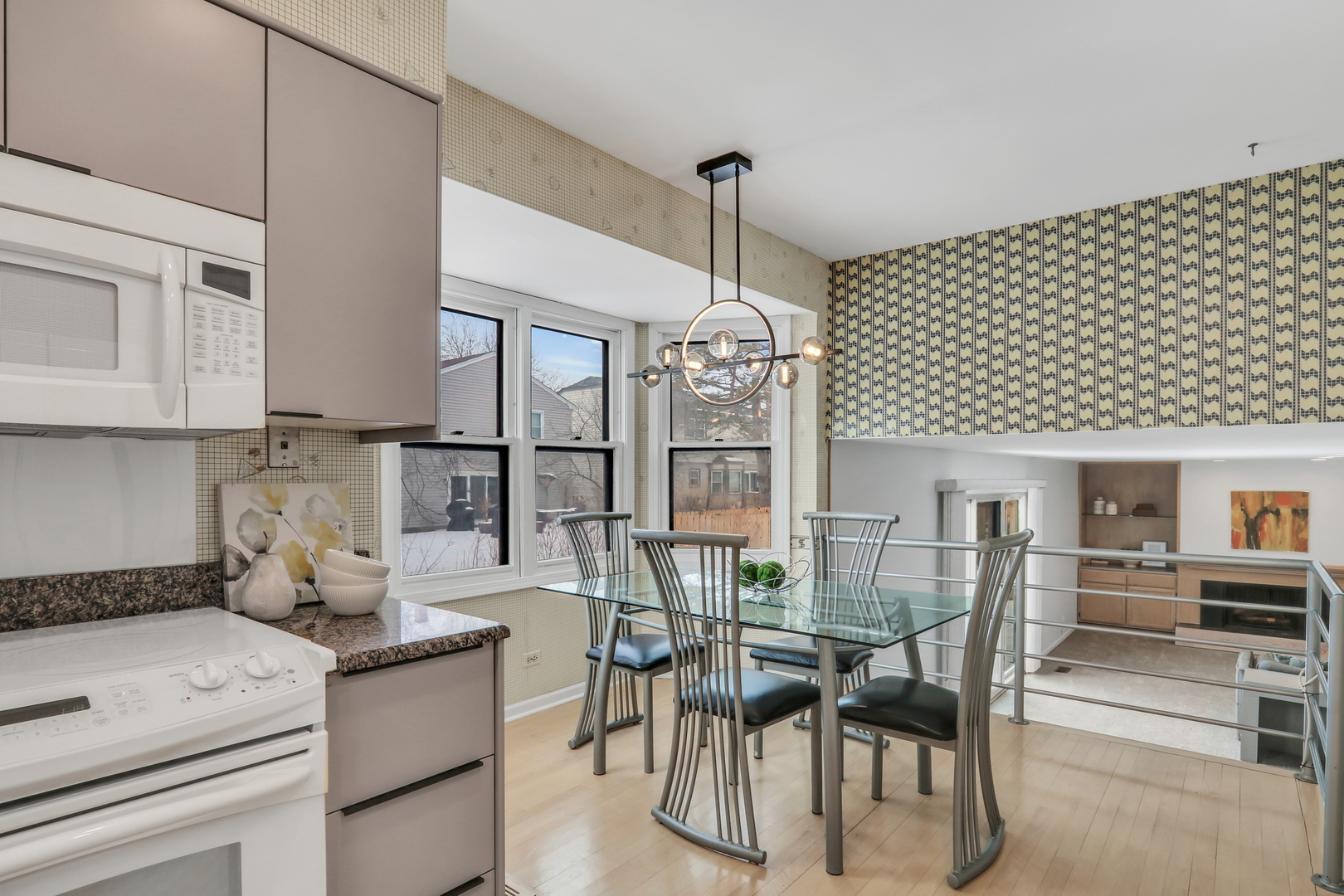 1234 Devonshire Road, Buffalo Grove, IL 60089