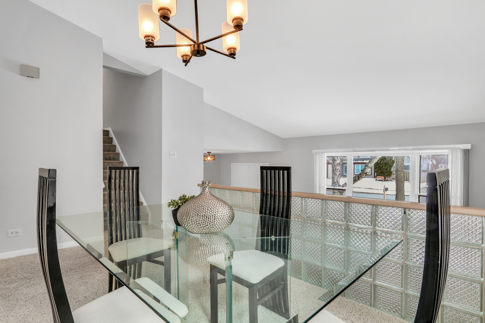 1234 Devonshire Road, Buffalo Grove, IL 60089