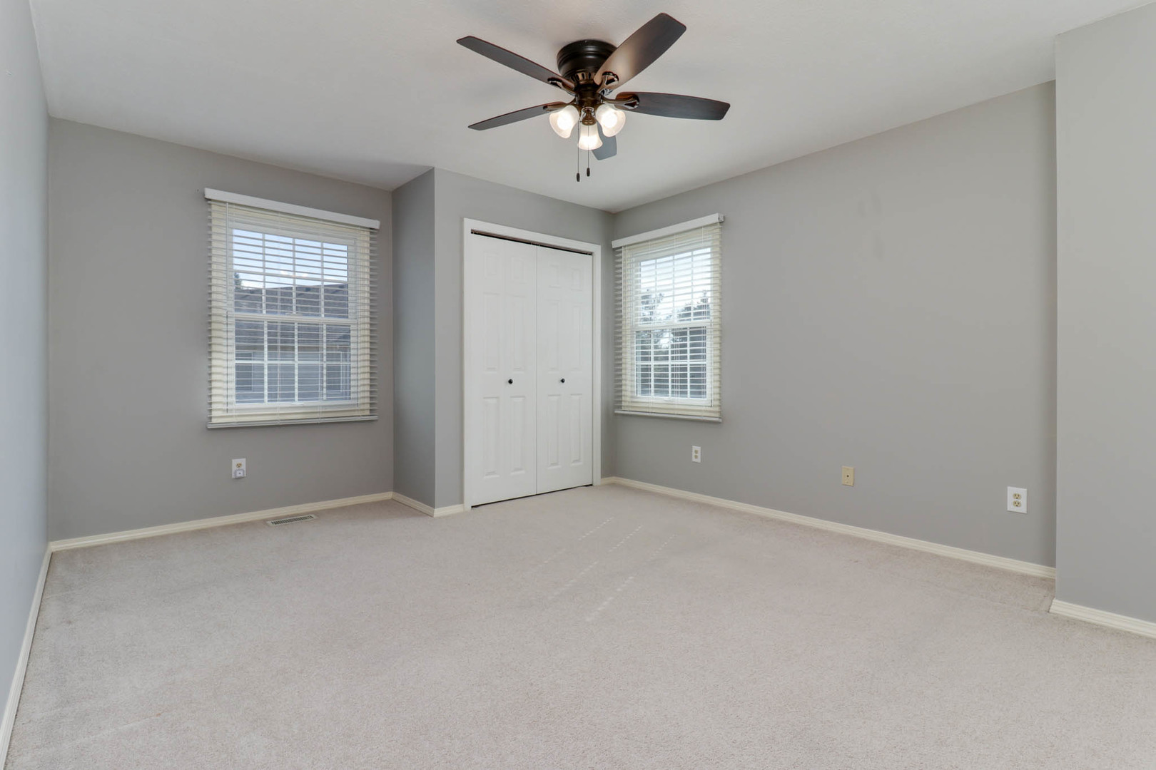 20 Crystal Court, Bloomington, IL 61704