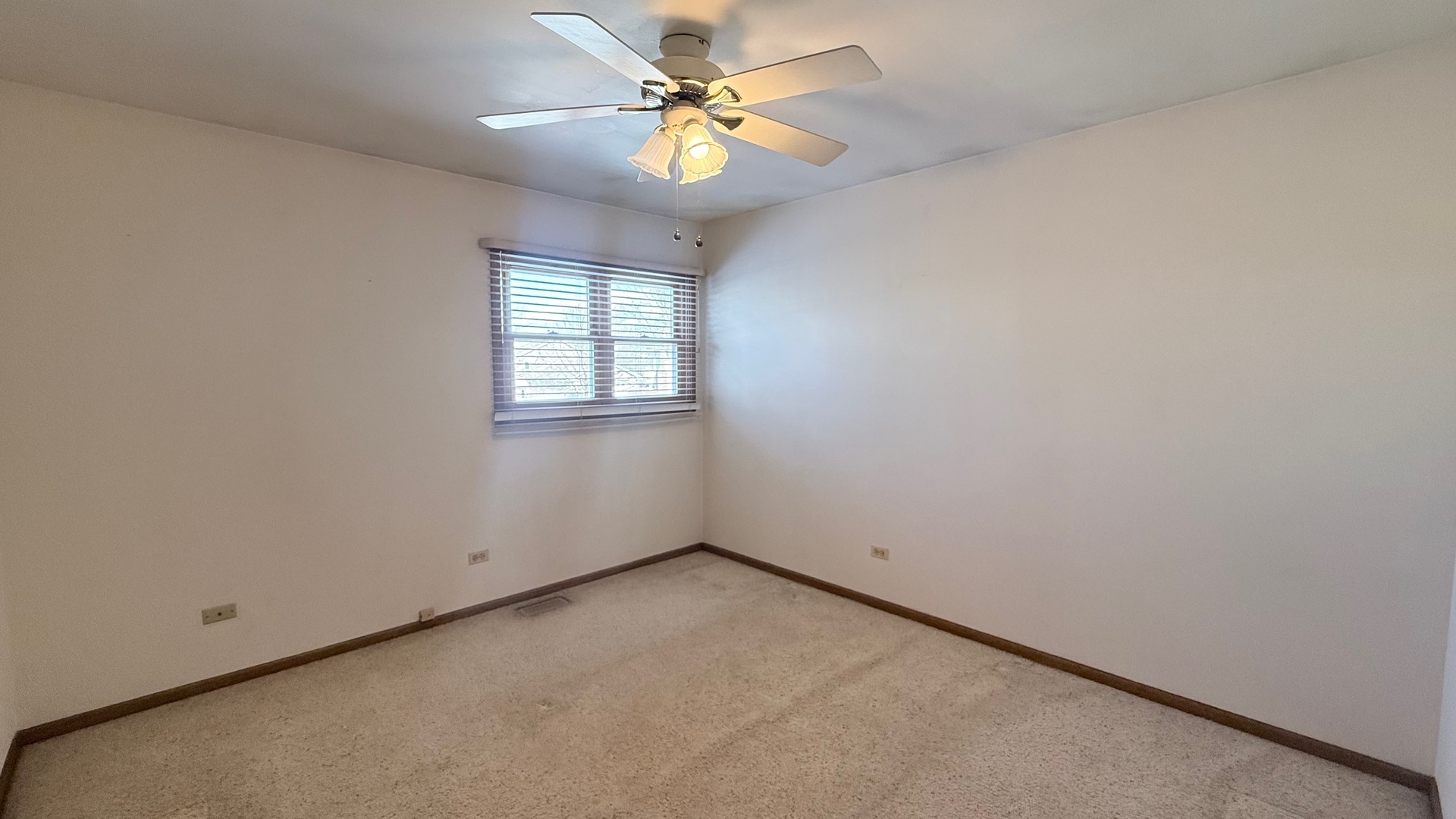 7745 Woodstock Drive, Tinley Park, IL 60477