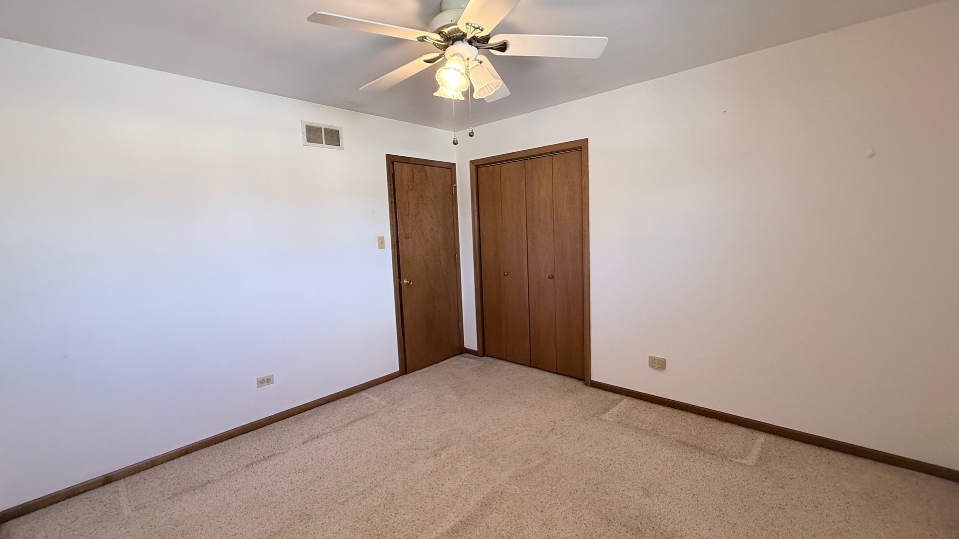 7745 Woodstock Drive, Tinley Park, IL 60477