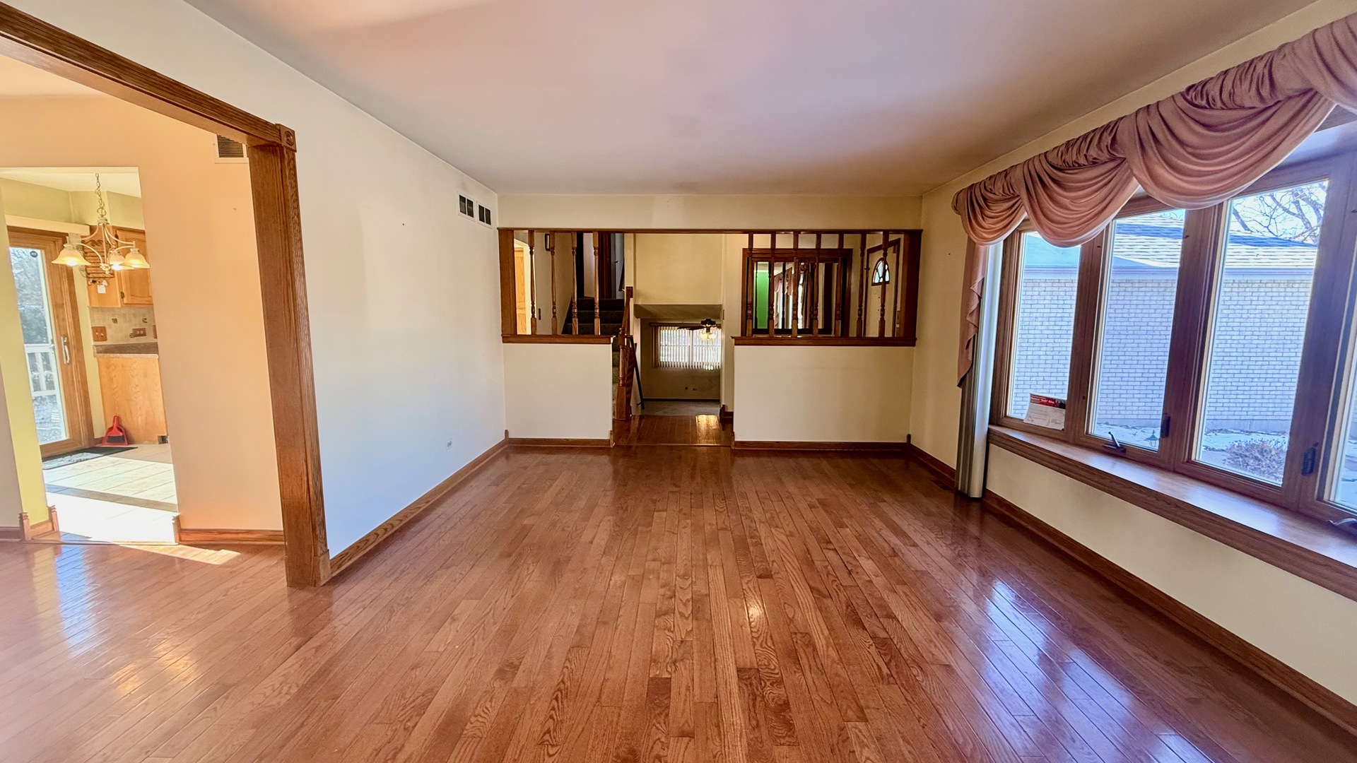 7745 Woodstock Drive, Tinley Park, IL 60477