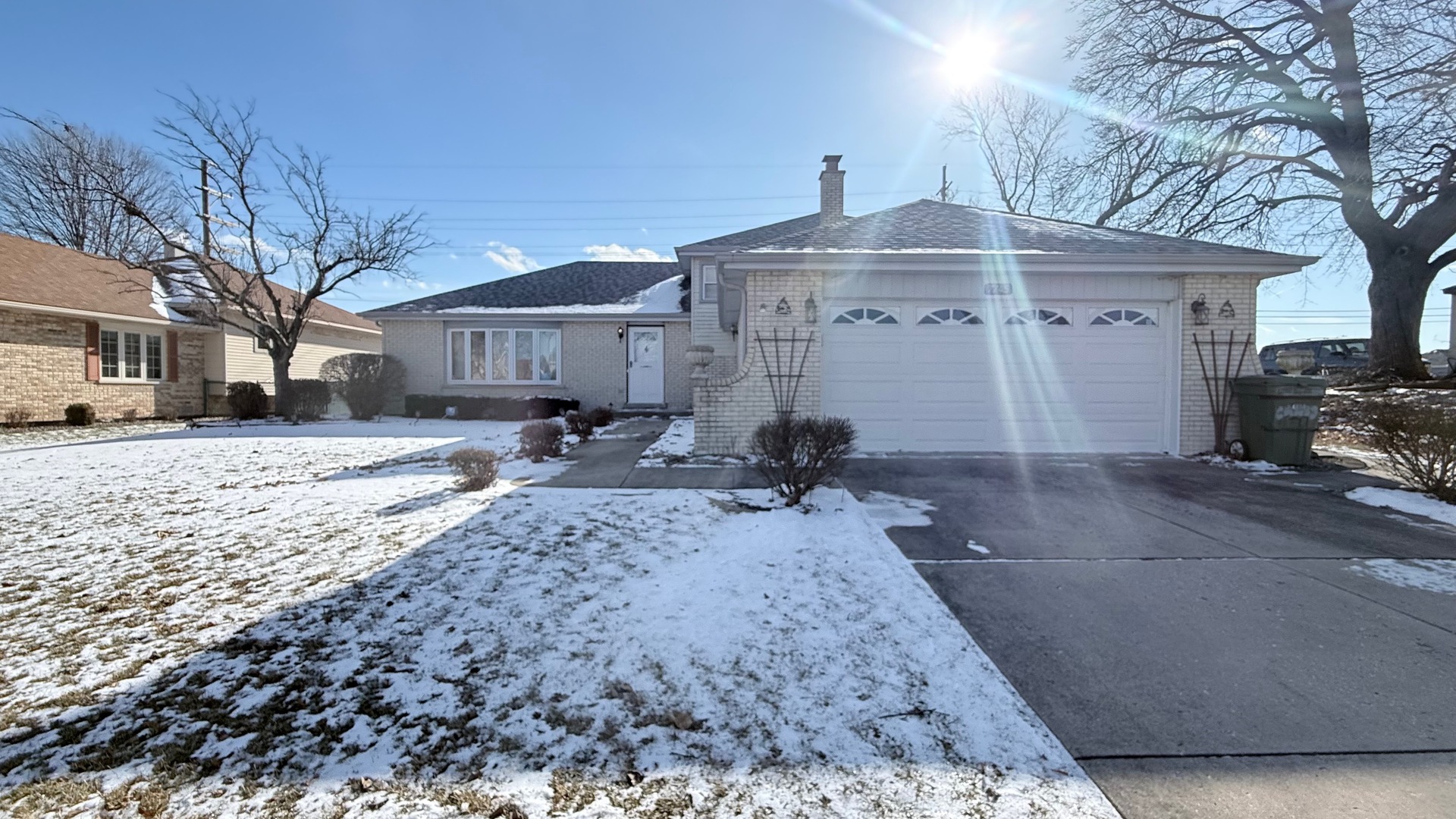 7745 Woodstock Drive, Tinley Park, IL 60477