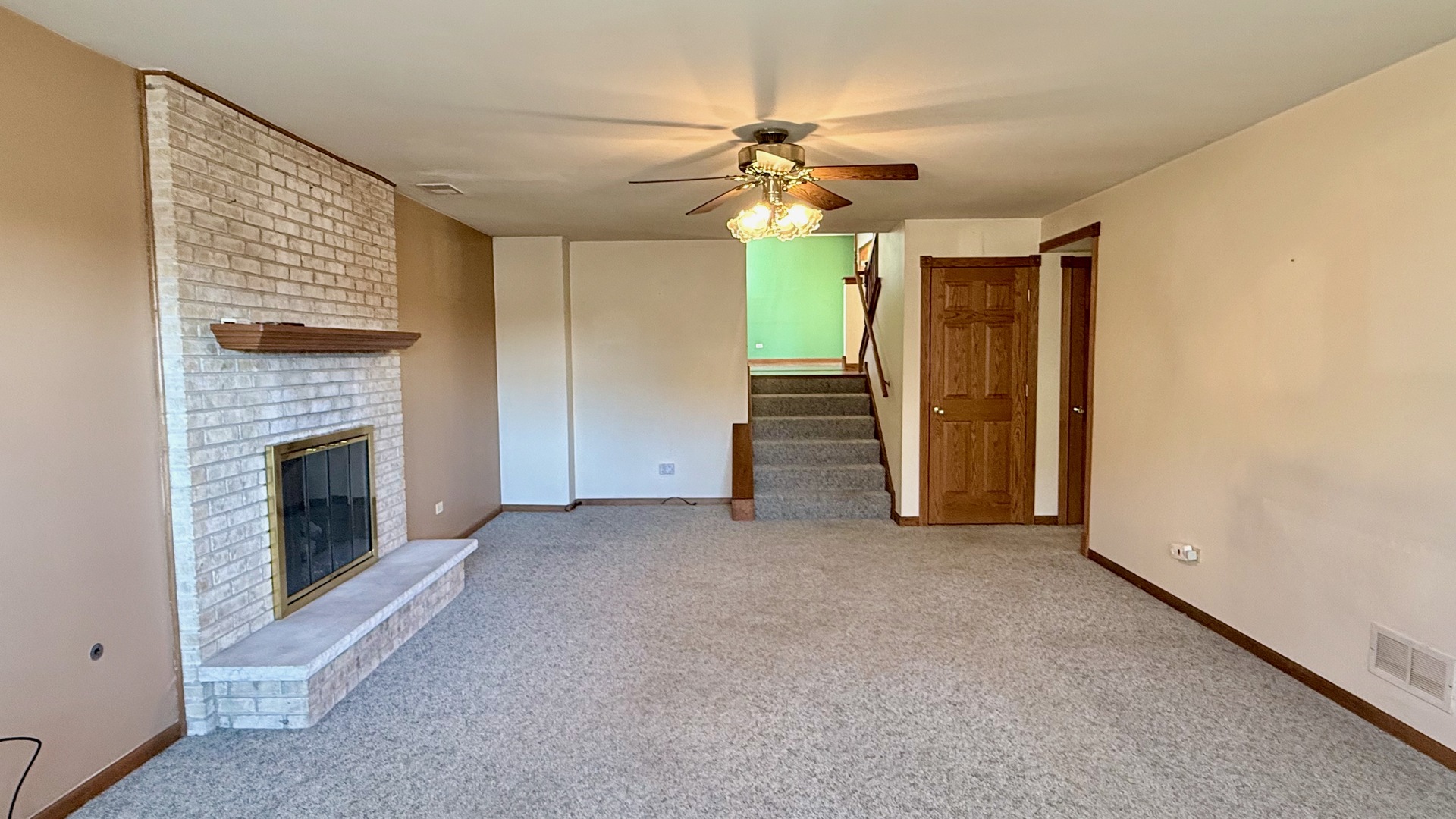 7745 Woodstock Drive, Tinley Park, IL 60477