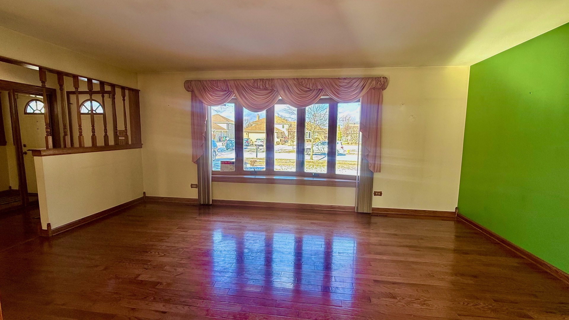 7745 Woodstock Drive, Tinley Park, IL 60477