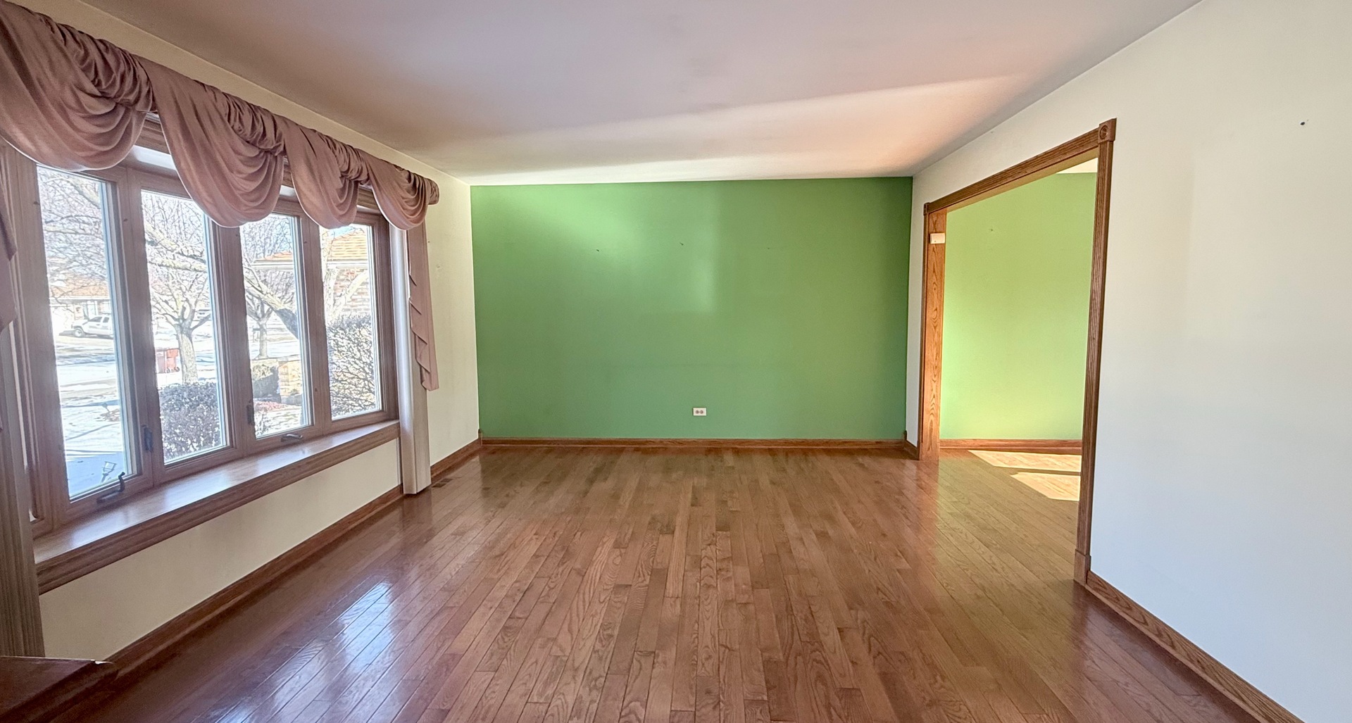 7745 Woodstock Drive, Tinley Park, IL 60477