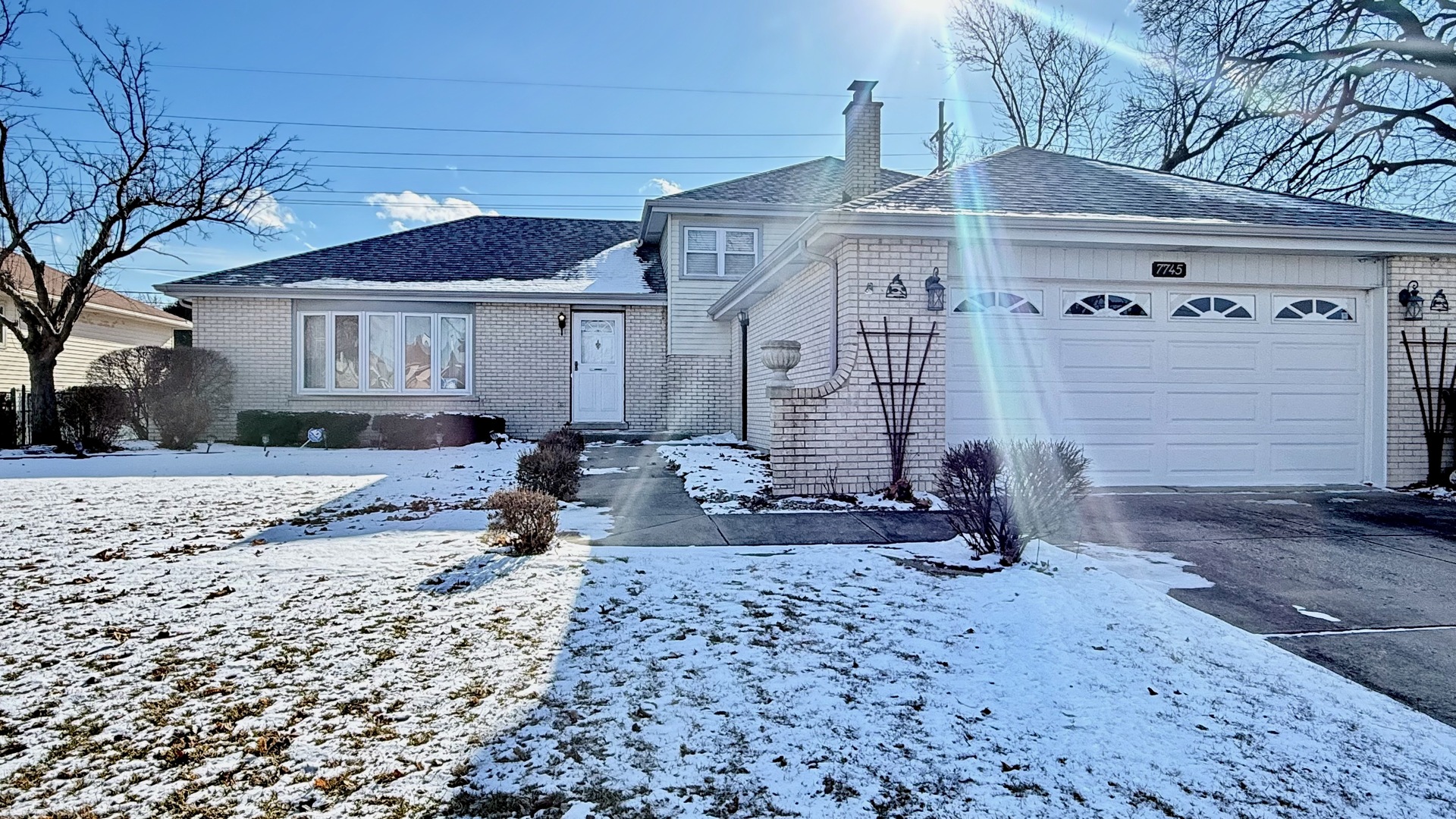 7745 Woodstock Drive, Tinley Park, IL 60477