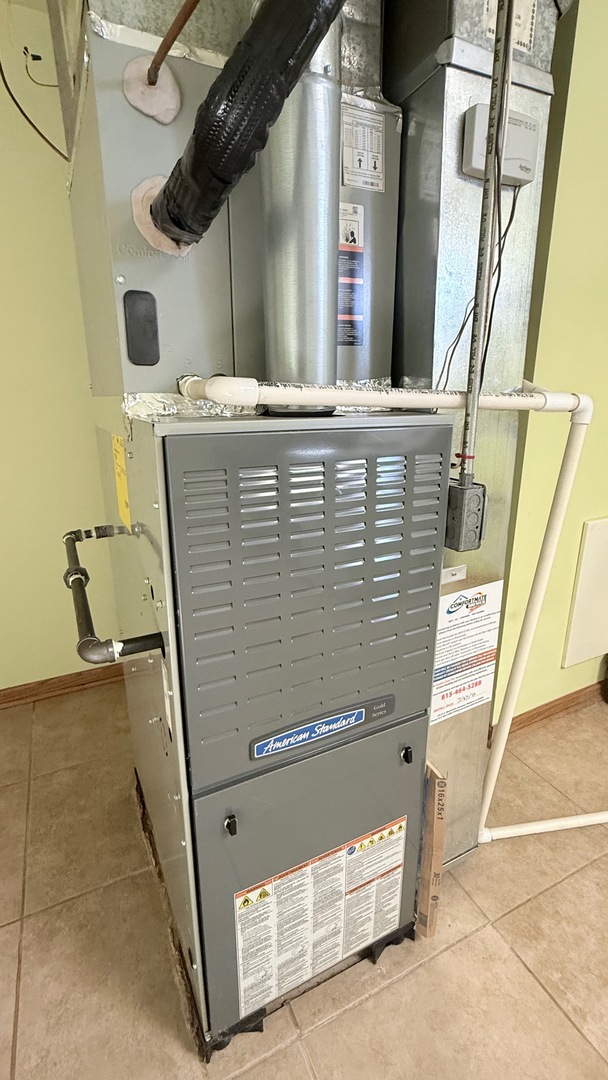 7745 Woodstock Drive, Tinley Park, IL 60477