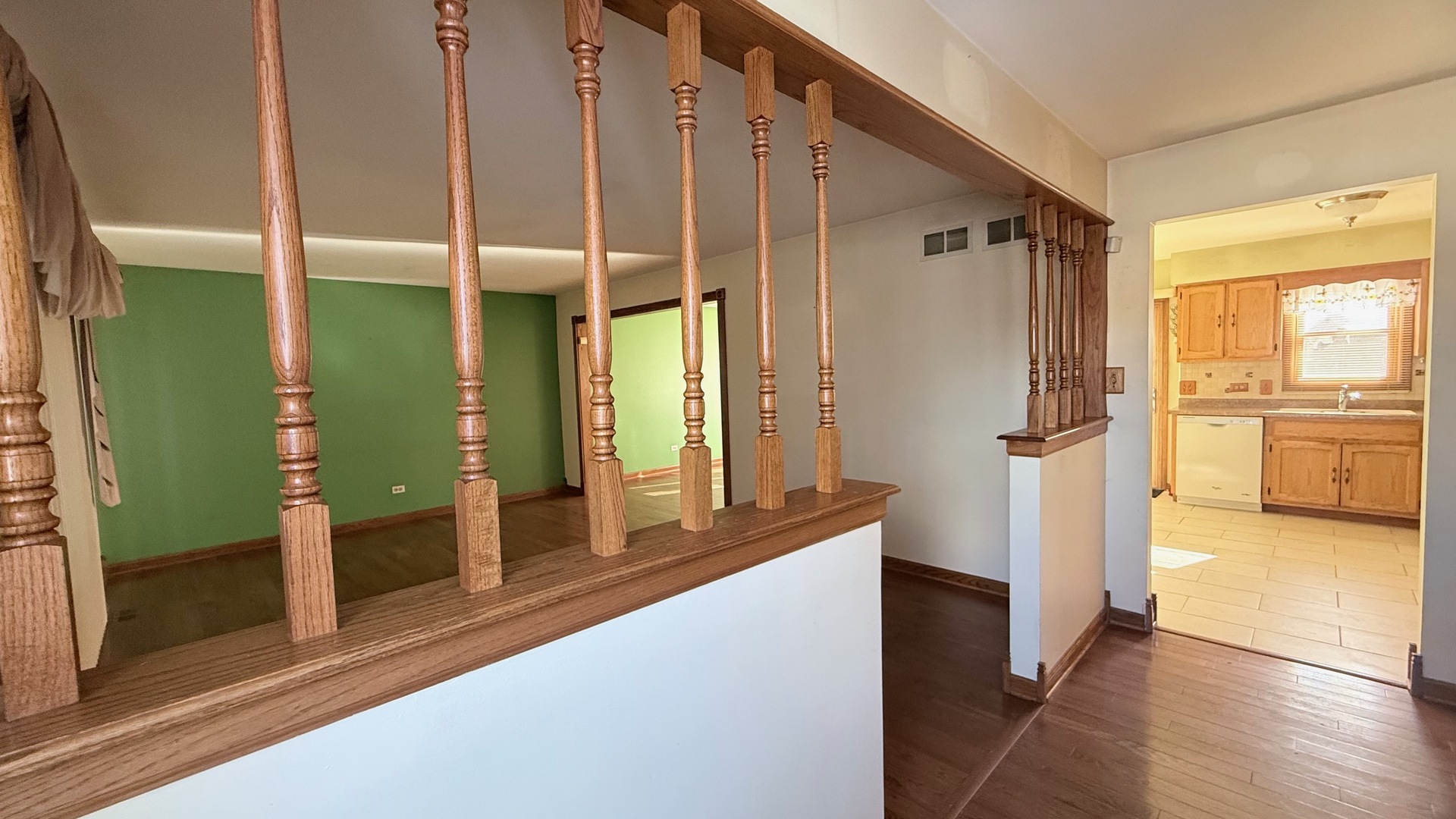 7745 Woodstock Drive, Tinley Park, IL 60477