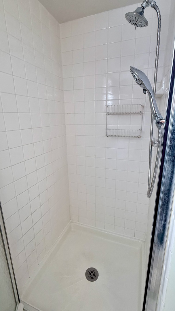 7745 Woodstock Drive, Tinley Park, IL 60477