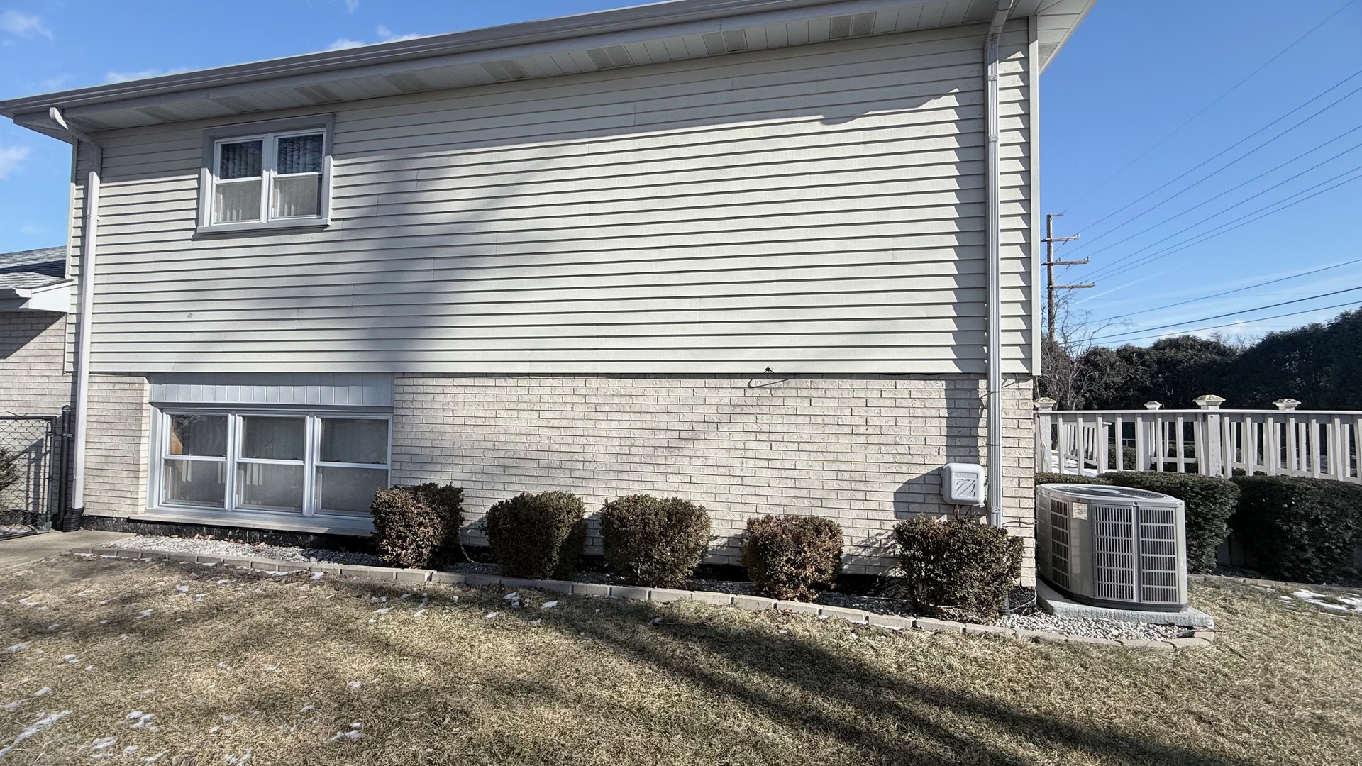 7745 Woodstock Drive, Tinley Park, IL 60477