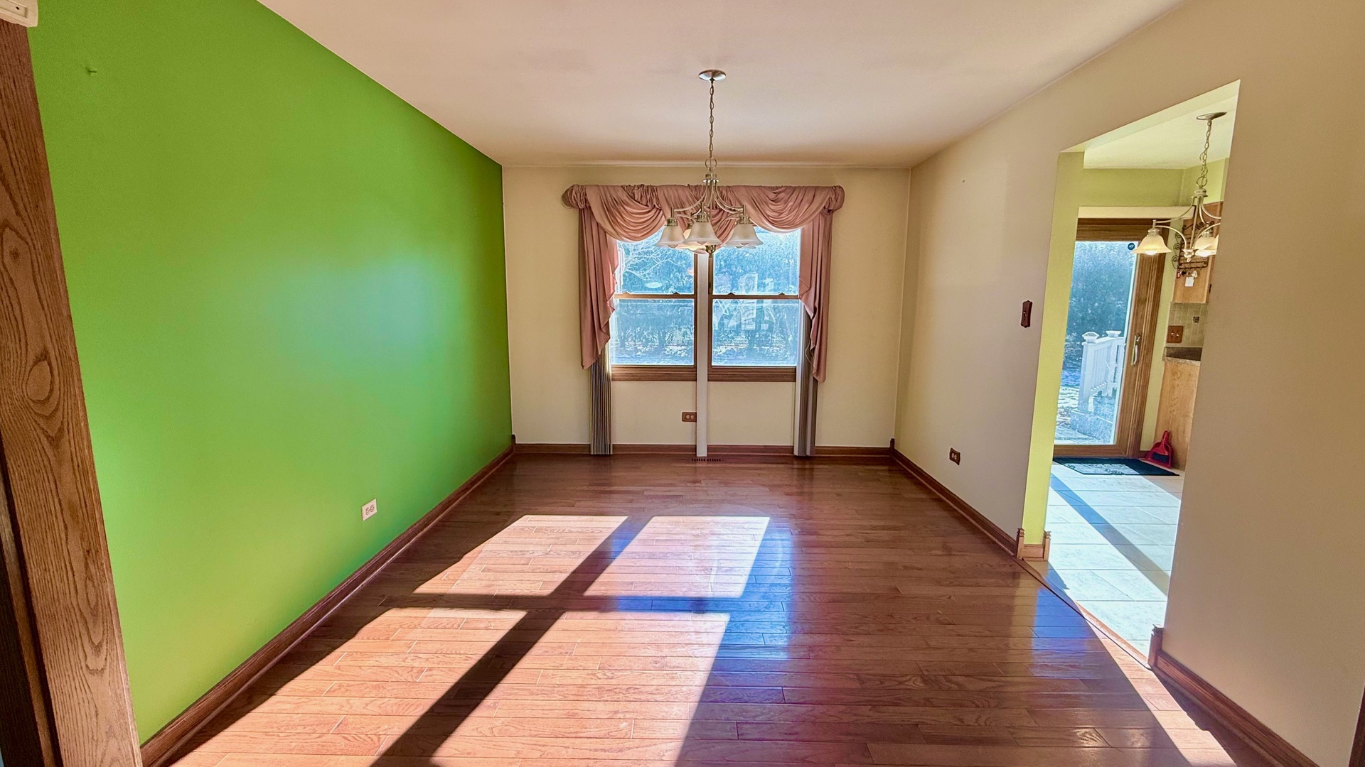 7745 Woodstock Drive, Tinley Park, IL 60477