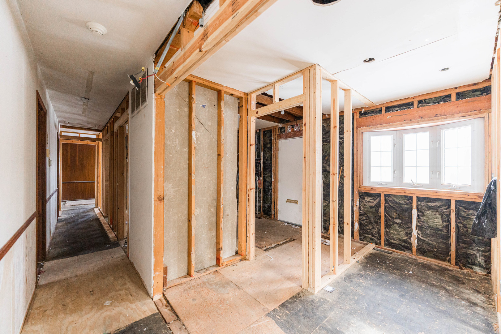 205 Pinecroft Drive, Roselle, IL 60172