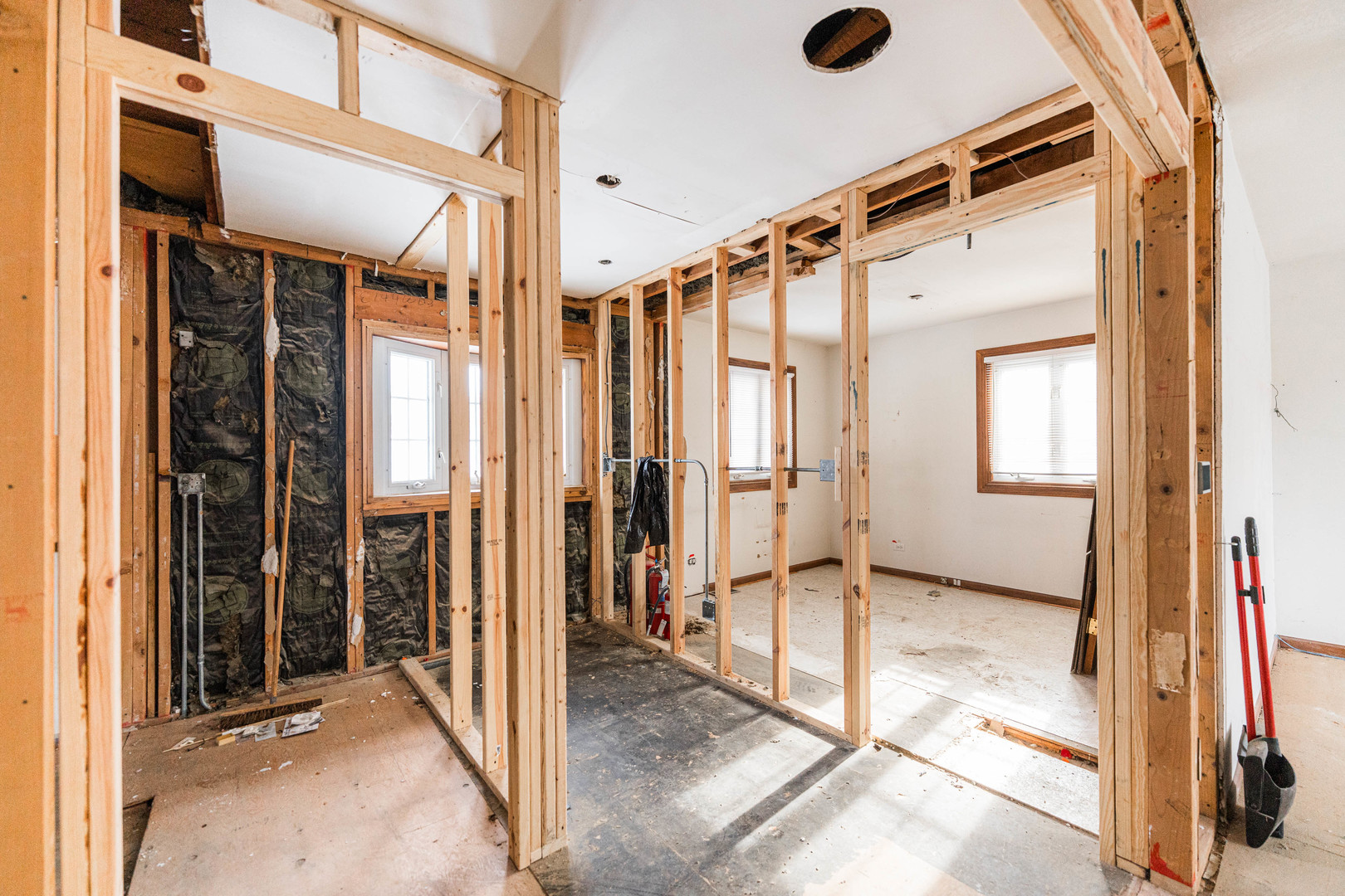 205 Pinecroft Drive, Roselle, IL 60172