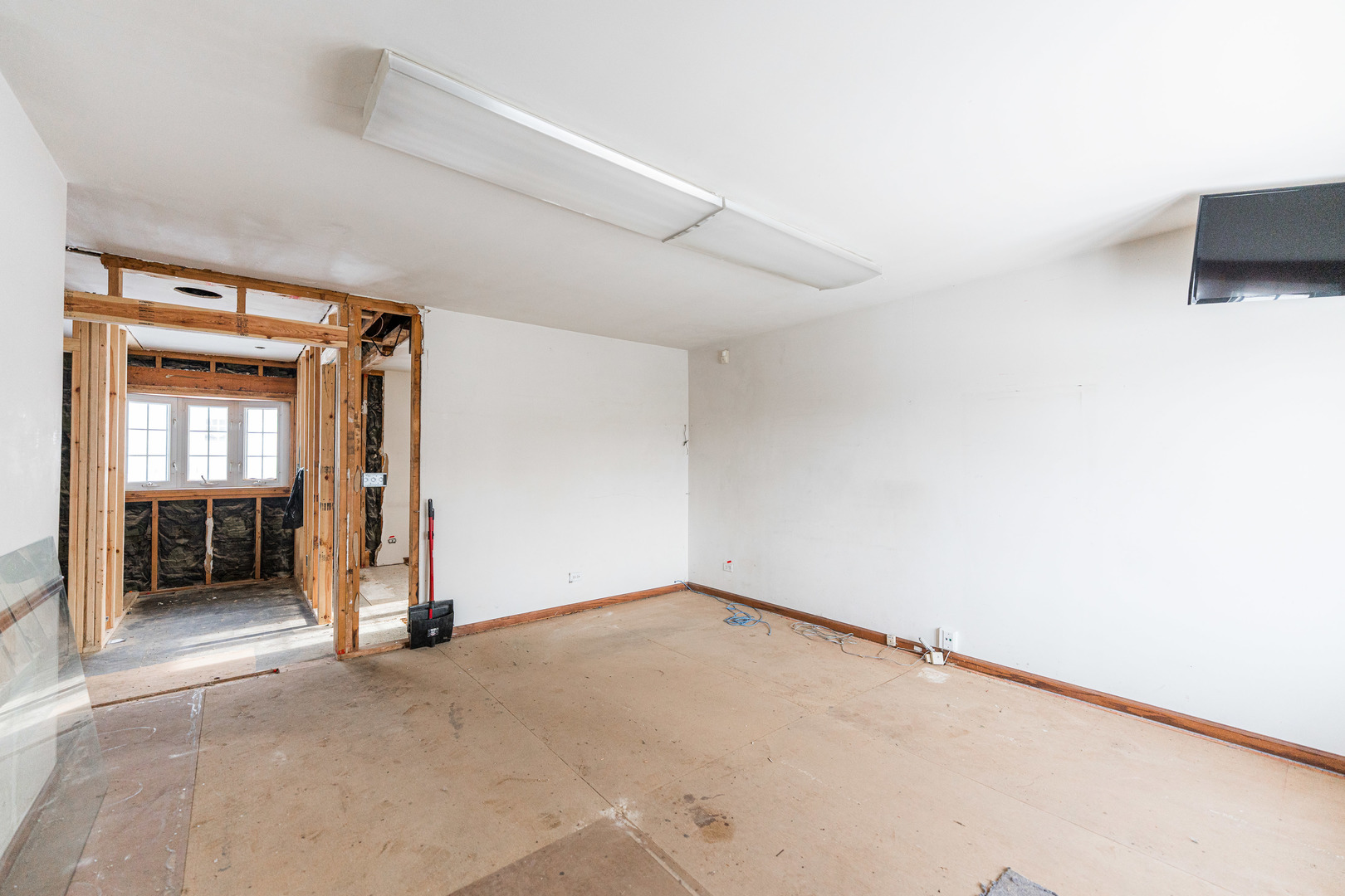 205 Pinecroft Drive, Roselle, IL 60172