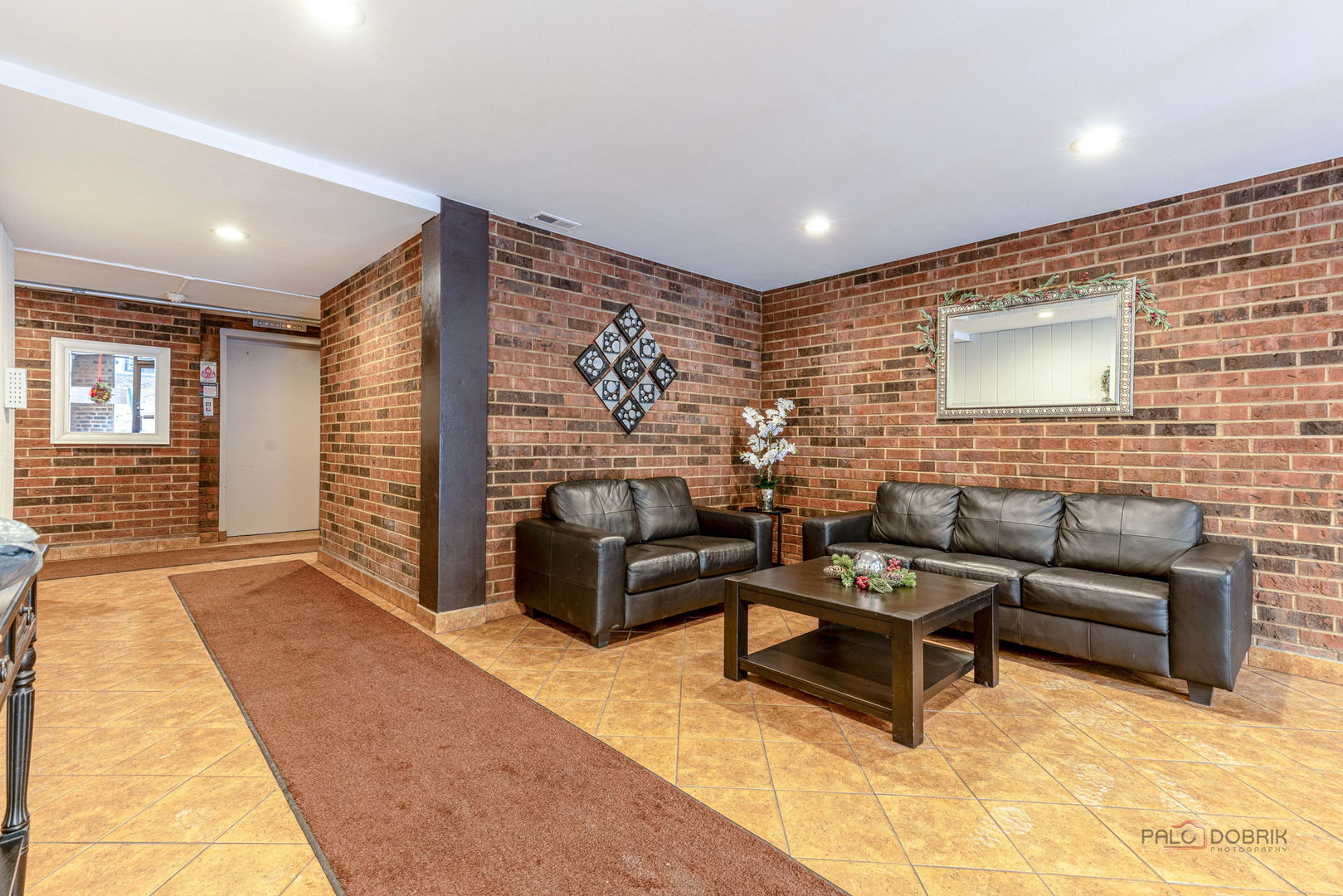 9395 Landings Lane #405, Des Plaines, IL 60016