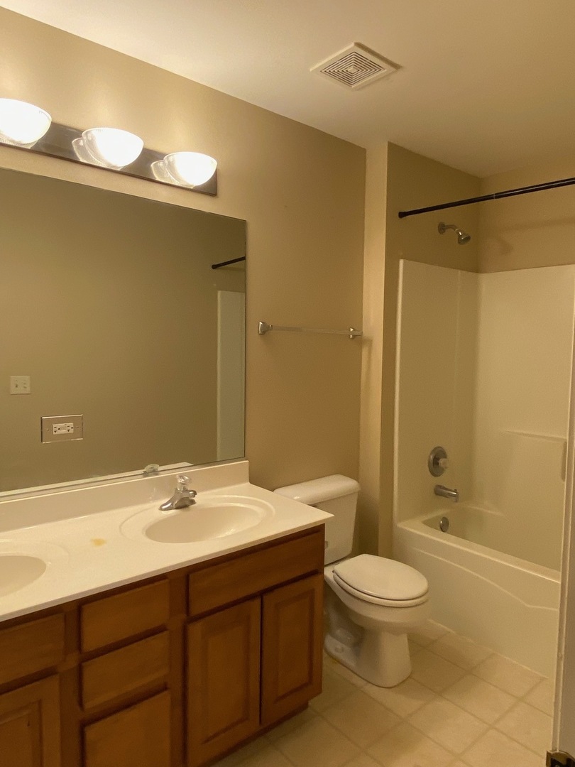 364 GRAPE VINE Trail, Oswego, IL 60543