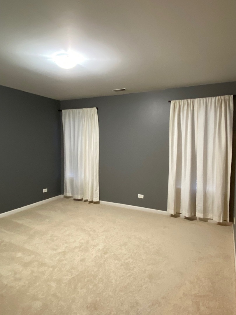 364 GRAPE VINE Trail, Oswego, IL 60543