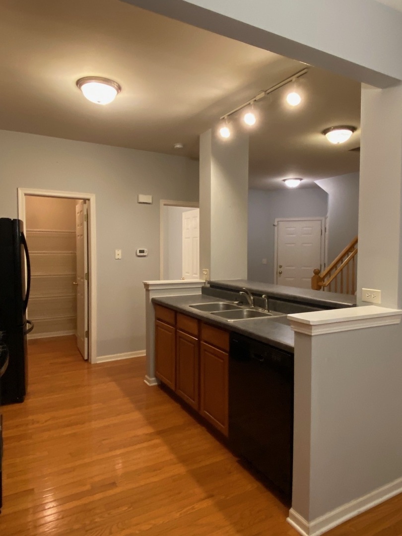 364 GRAPE VINE Trail, Oswego, IL 60543