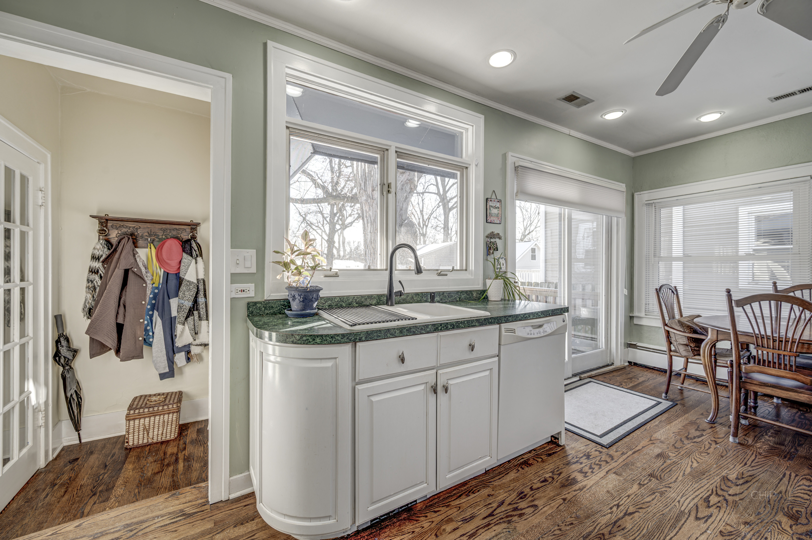 731 Western Avenue, Glen Ellyn, IL 60137