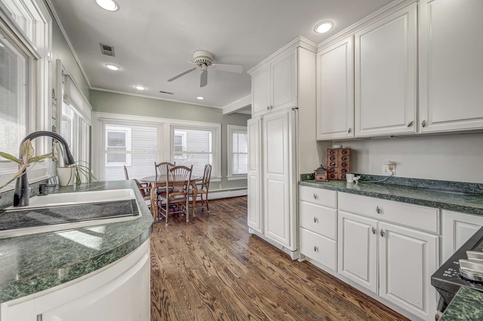 731 Western Avenue, Glen Ellyn, IL 60137