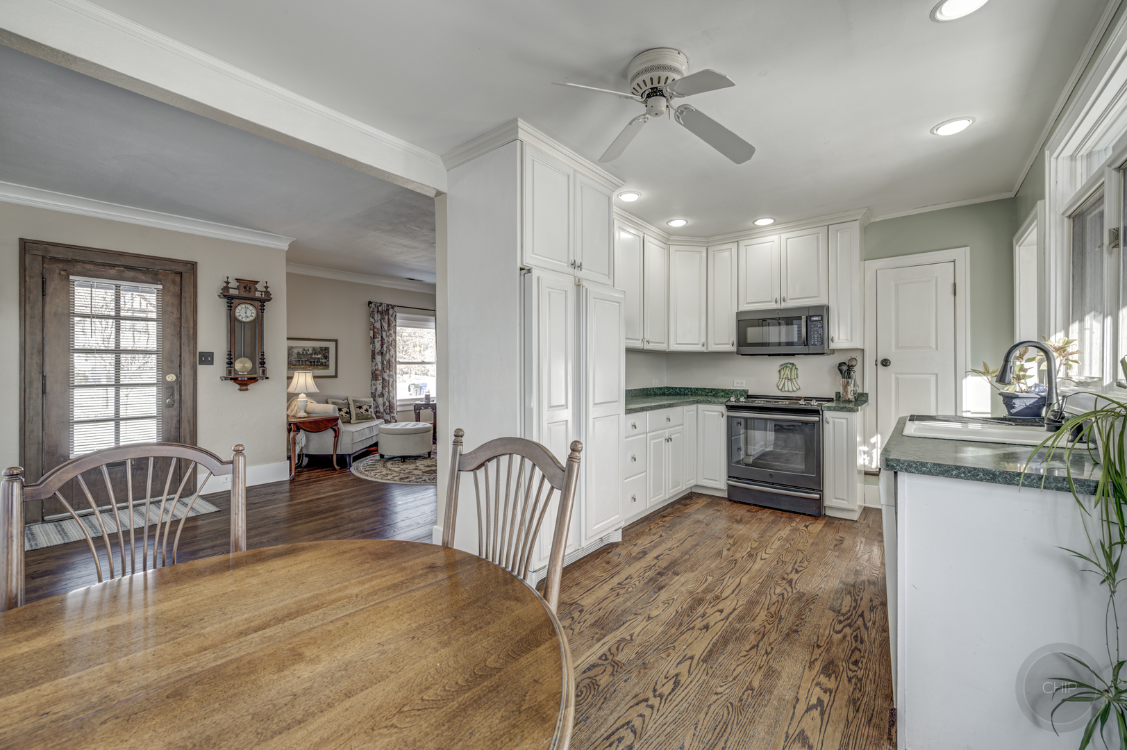 731 Western Avenue, Glen Ellyn, IL 60137