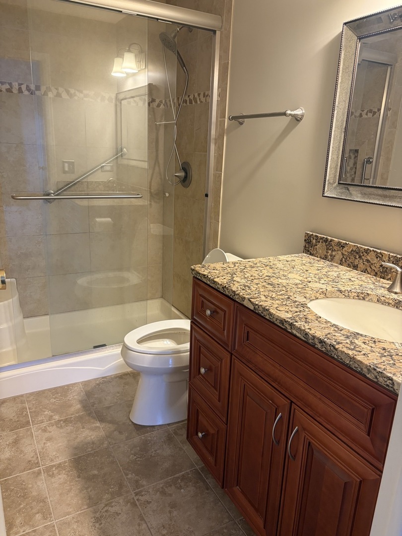 101 Lake Hinsdale Drive #205, Willowbrook, IL 60527