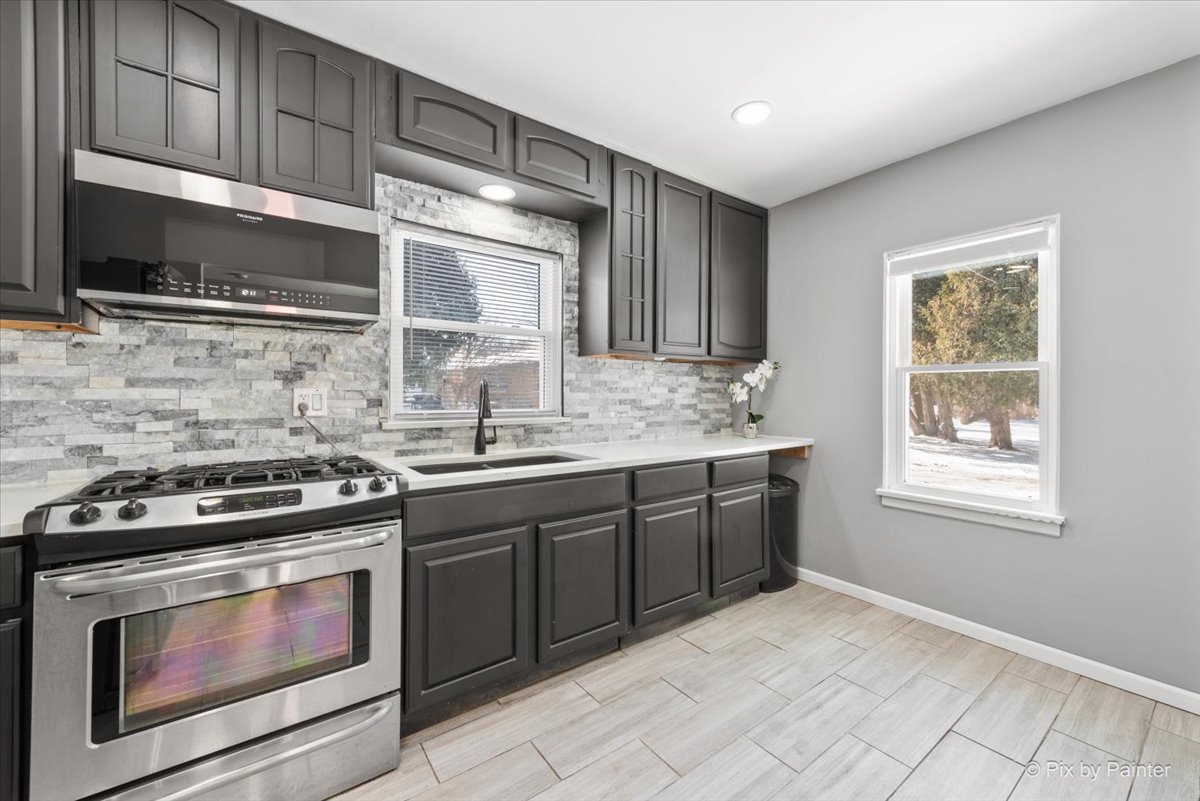 2629 N McAree Road, Waukegan, IL 60087