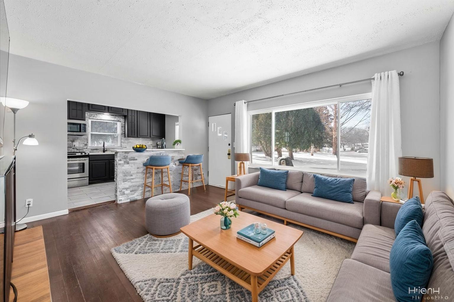 2629 N McAree Road, Waukegan, IL 60087