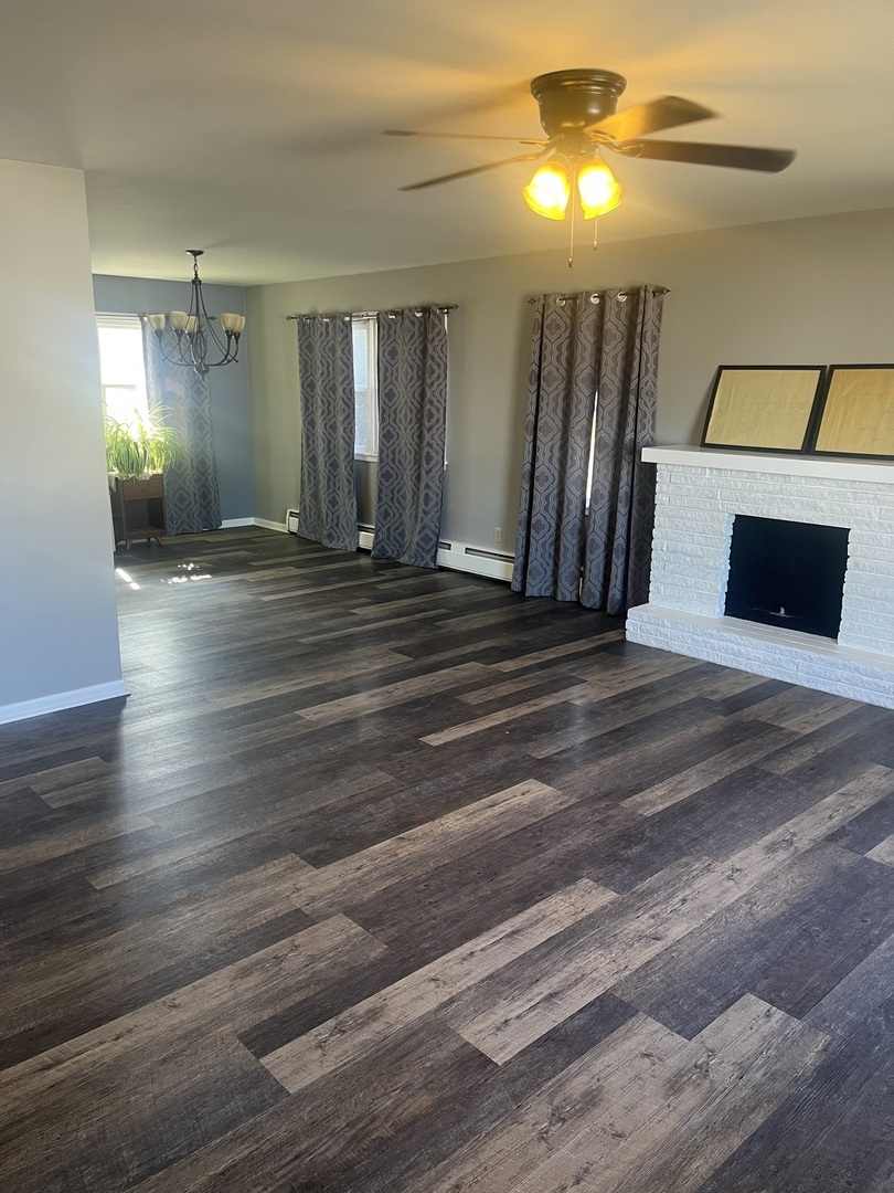 125 W Exchange Street, Danvers, IL 61732