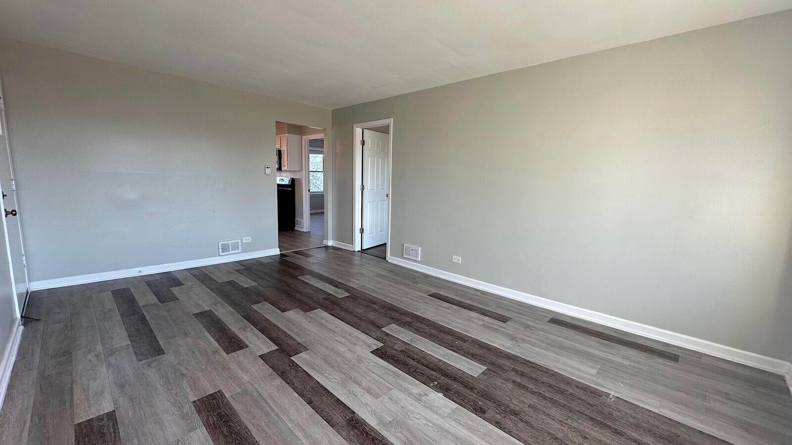 1907 N 19th Avenue #1907, Melrose Park, IL 60160