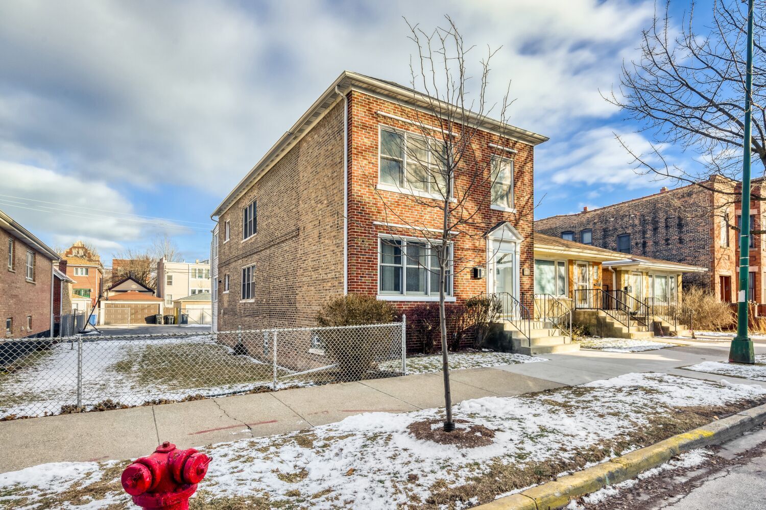 3331 S Emerald Avenue, Chicago, IL 60616