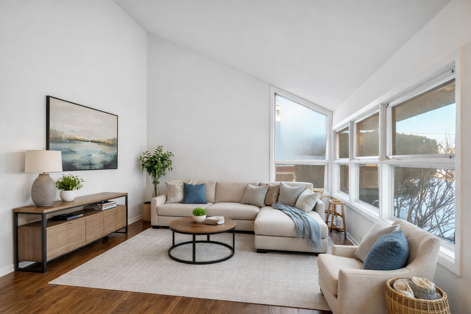 7541 Lyons Street, Morton Grove, IL 60053