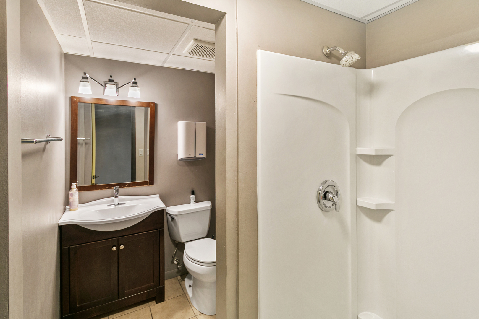 9757 S Kedzie Avenue, Evergreen Park, IL 60805