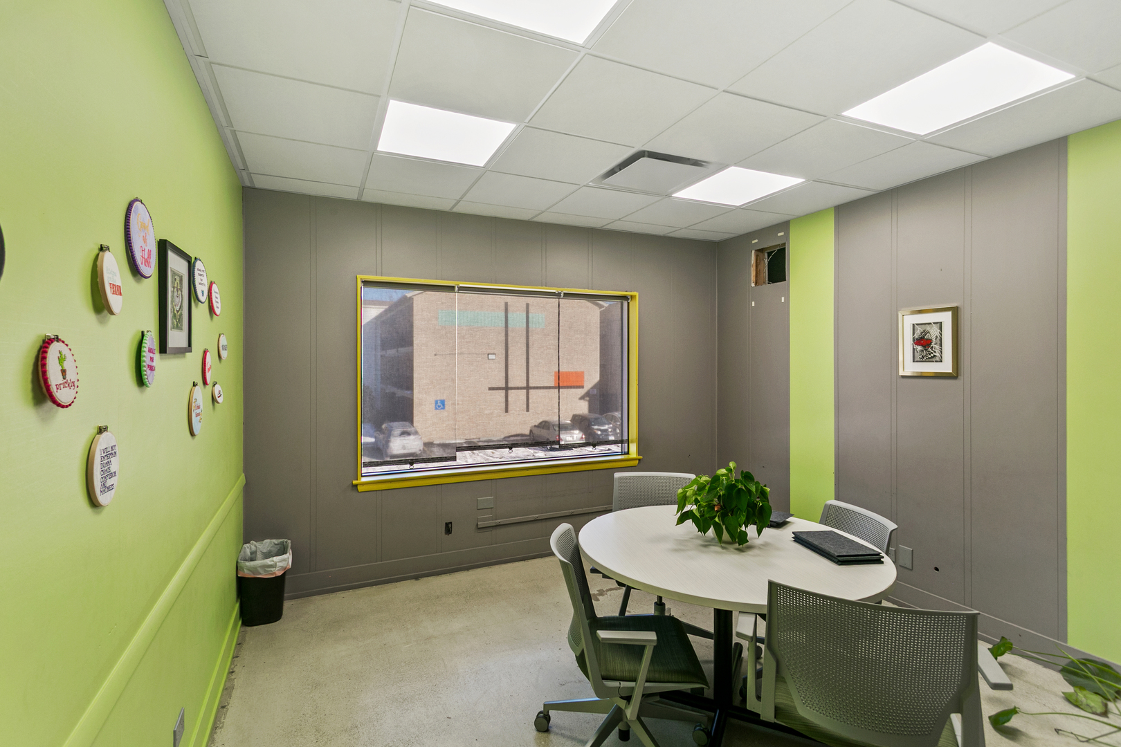 9757 S Kedzie Avenue, Evergreen Park, IL 60805