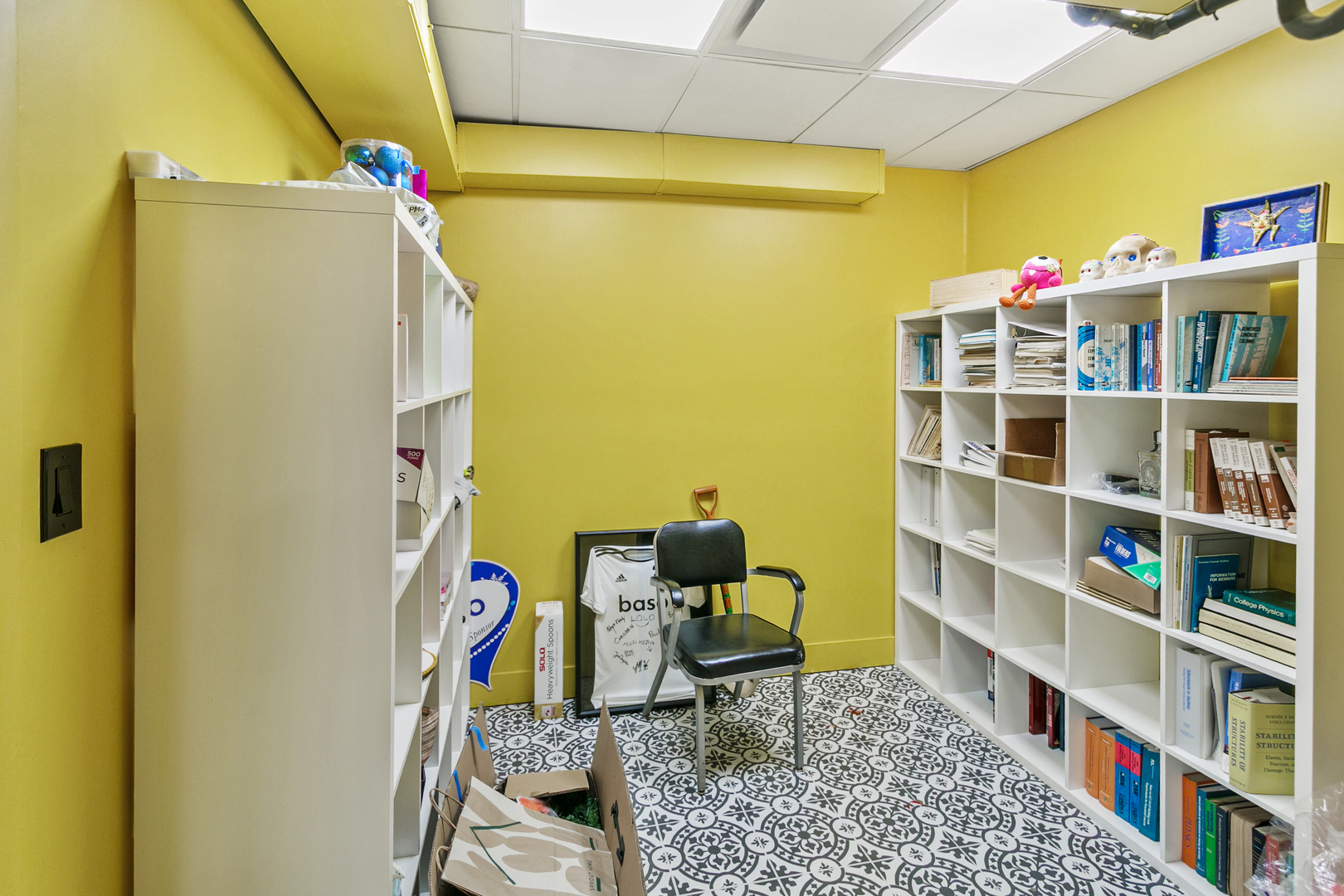 9757 S Kedzie Avenue, Evergreen Park, IL 60805