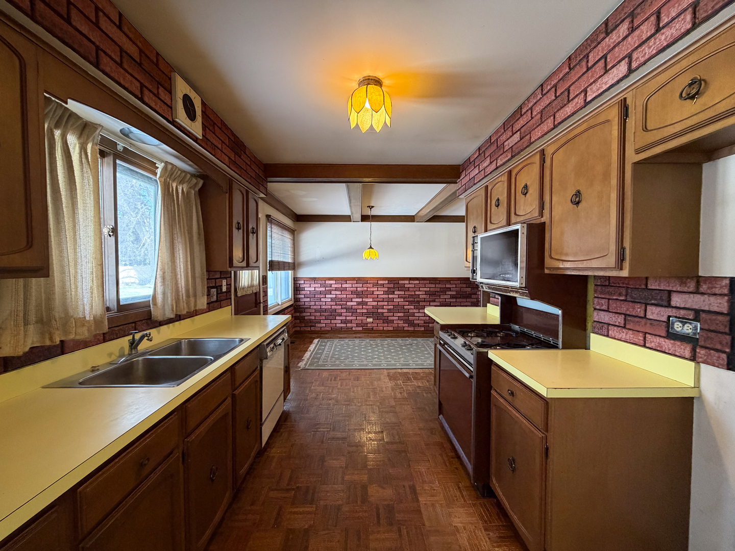 824 N Harrow Court, Addison, IL 60101